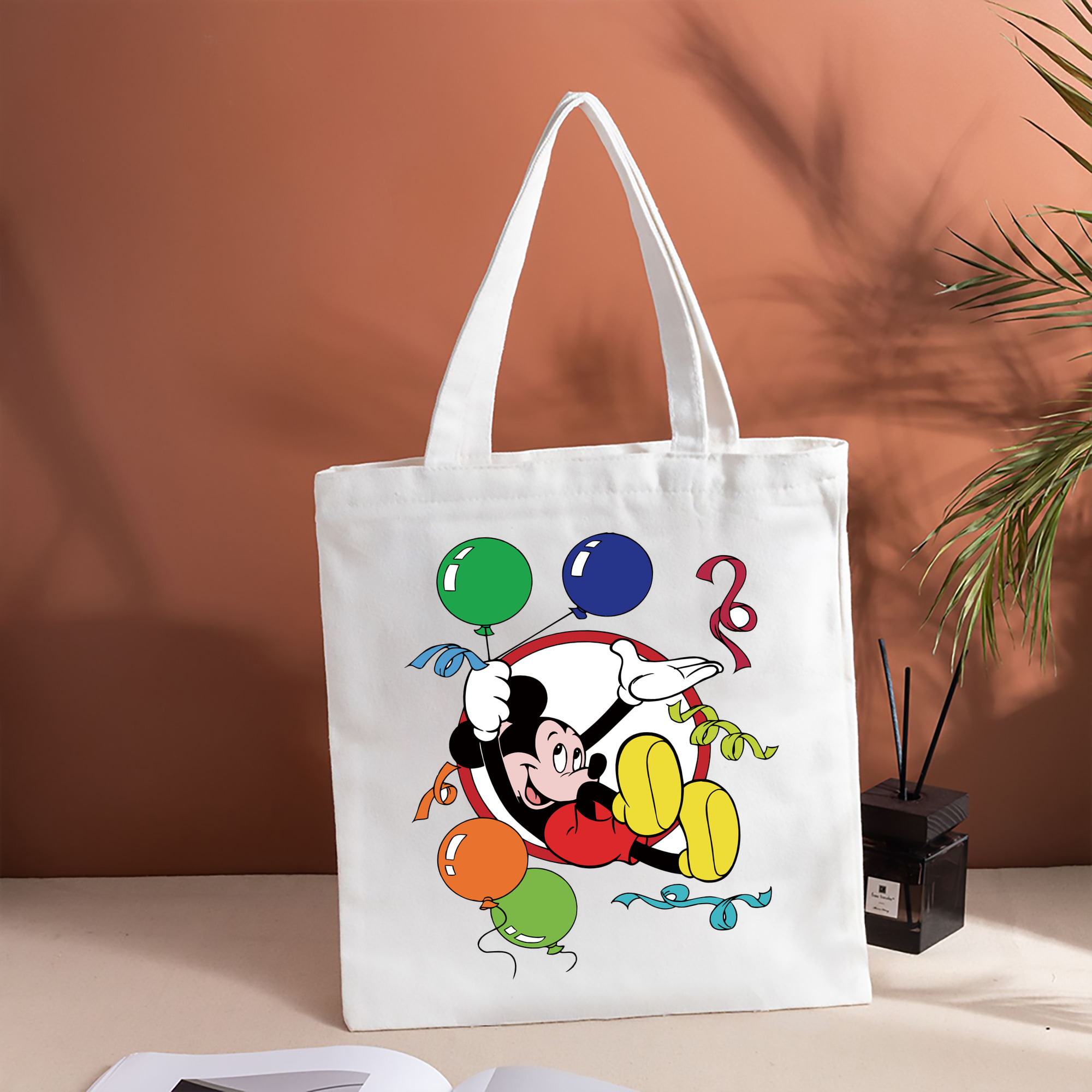 ミッキーマウス Mickey Mouse 縦型キャンバス生地手提げバッグ　トートバッグ