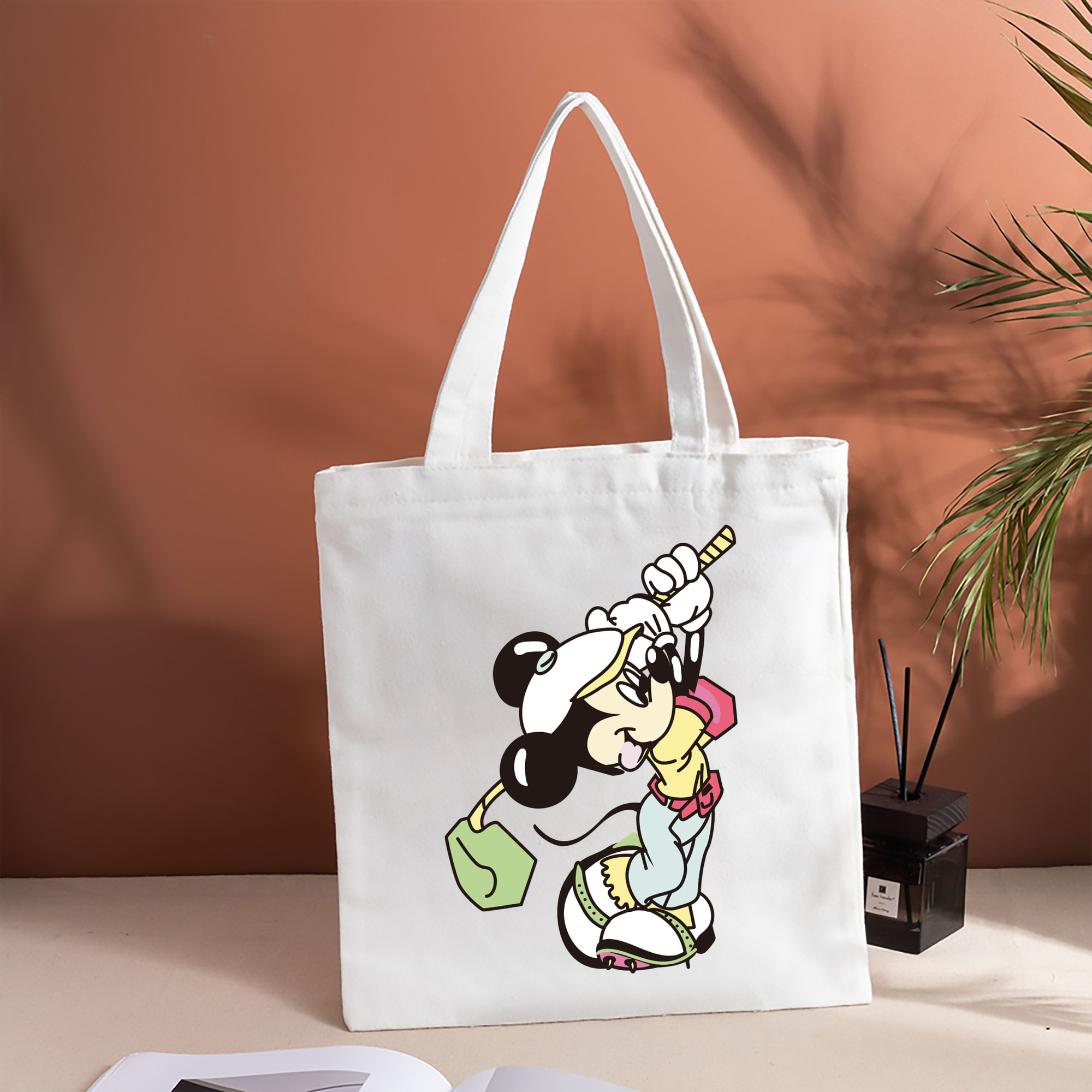 ミッキーマウス Mickey Mouse 縦型キャンバス生地手提げバッグ　トートバッグ