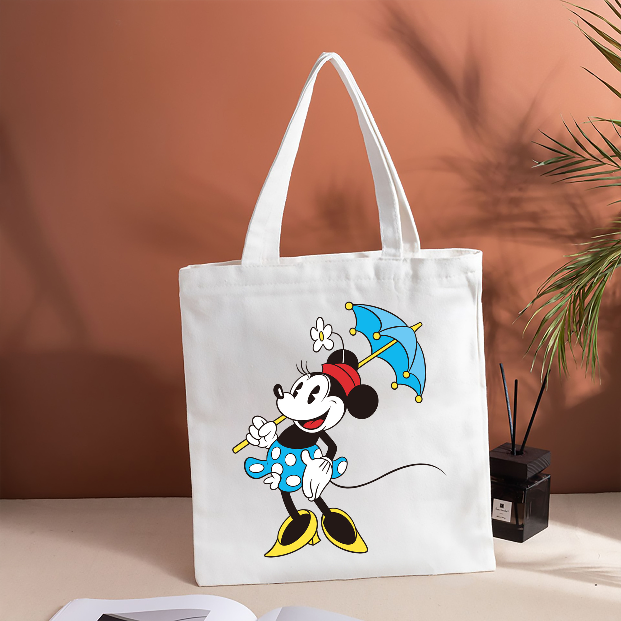 ミッキーマウス Mickey Mouse 縦型キャンバス生地手提げバッグ　トートバッグ