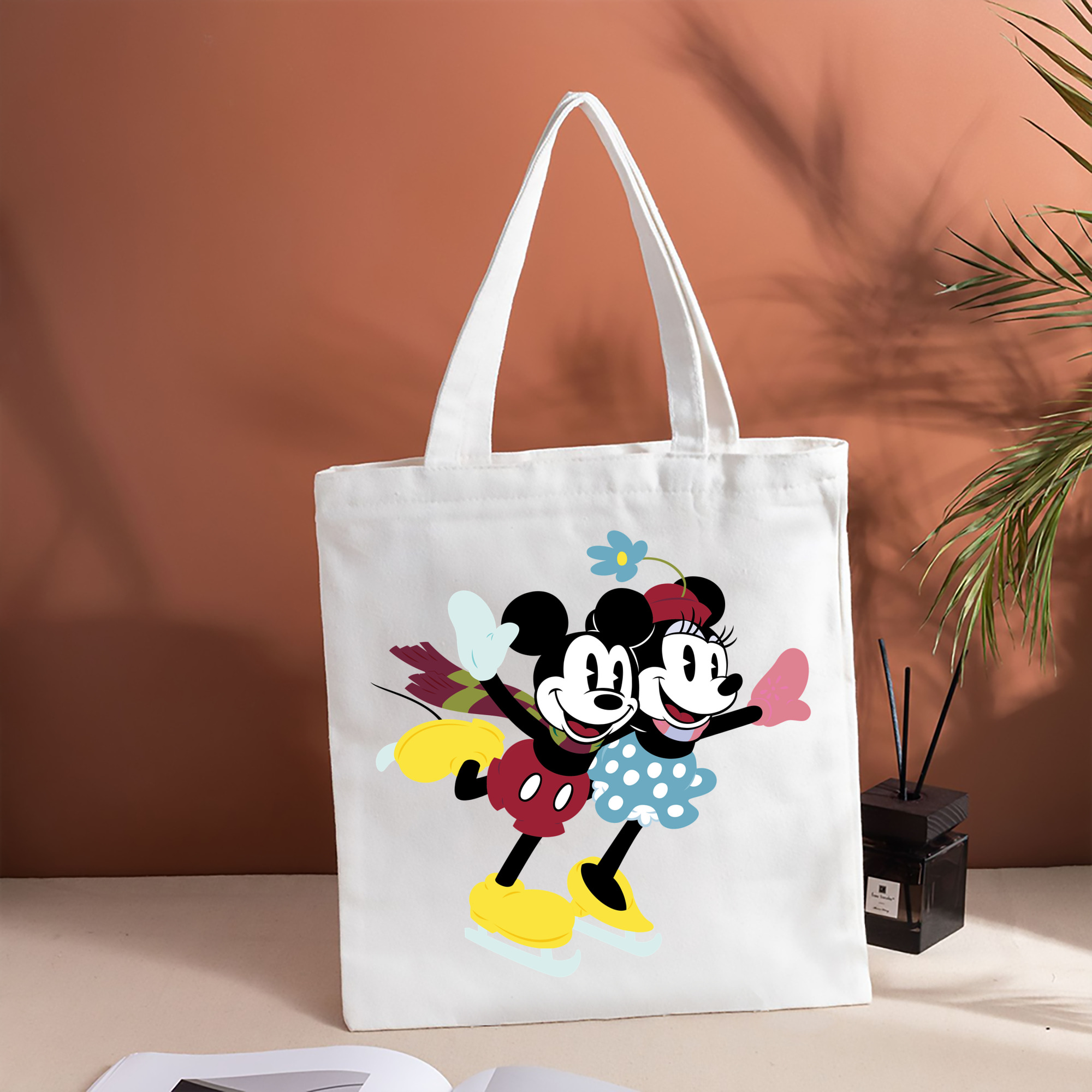 ミッキーマウス Mickey Mouse 縦型キャンバス生地手提げバッグ　トートバッグ