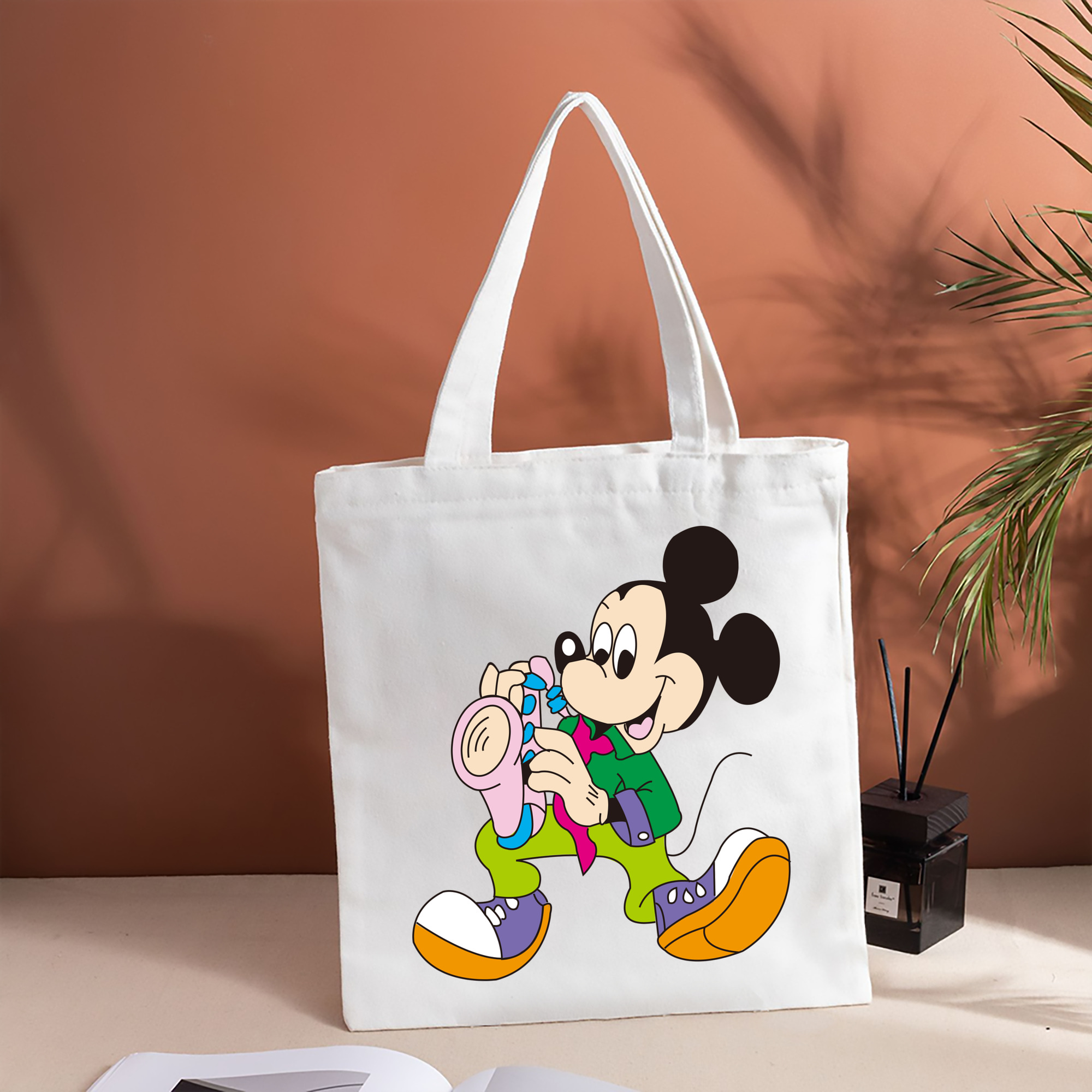 ミッキーマウス Mickey Mouse 縦型キャンバス生地手提げバッグ　トートバッグ