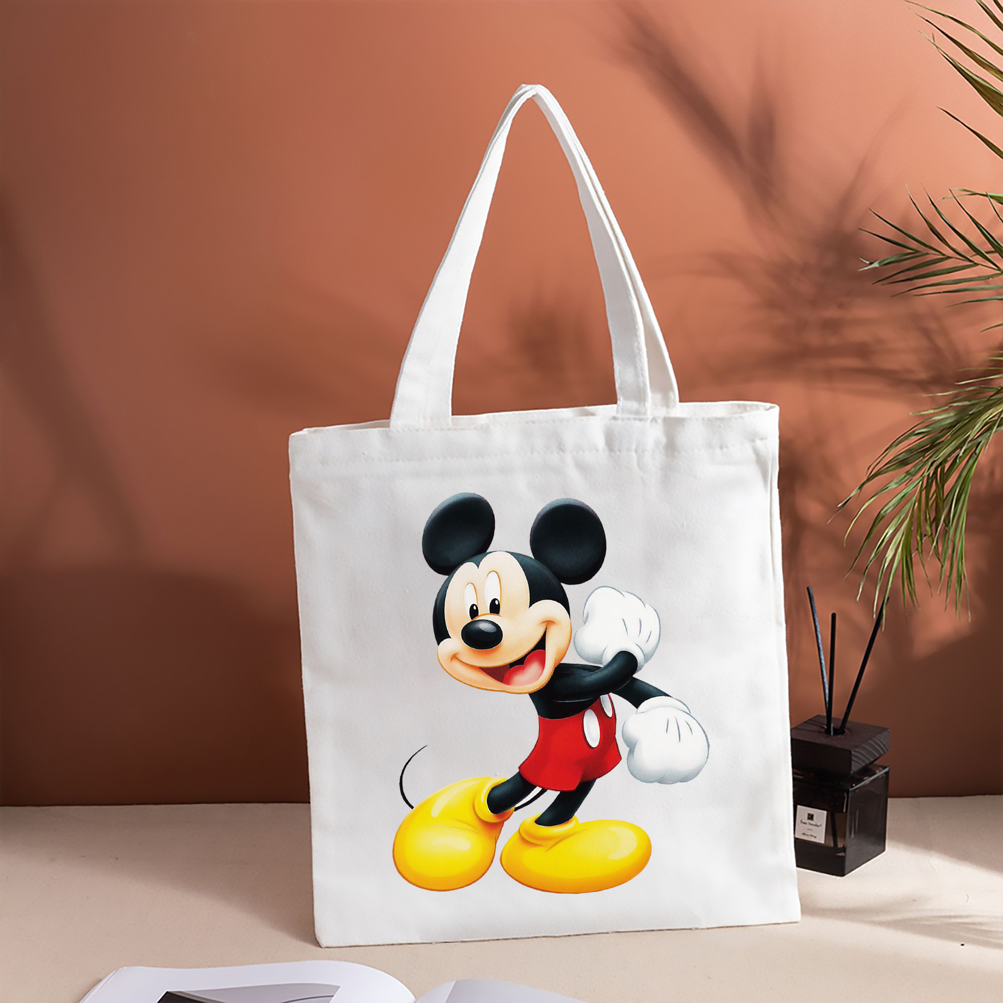 ミッキーマウス Mickey Mouse 縦型キャンバス生地手提げバッグ　トートバッグ
