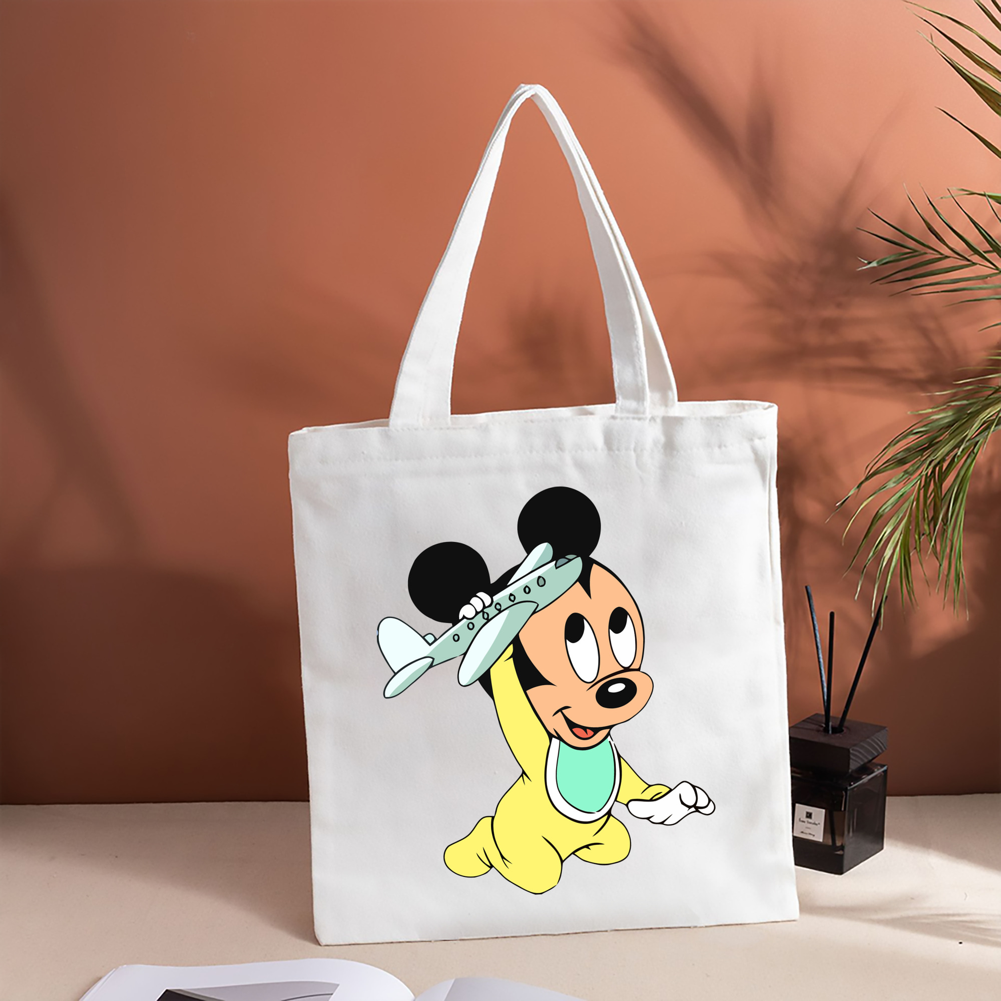 ミッキーマウス Mickey Mouse 縦型キャンバス生地手提げバッグ　トートバッグ