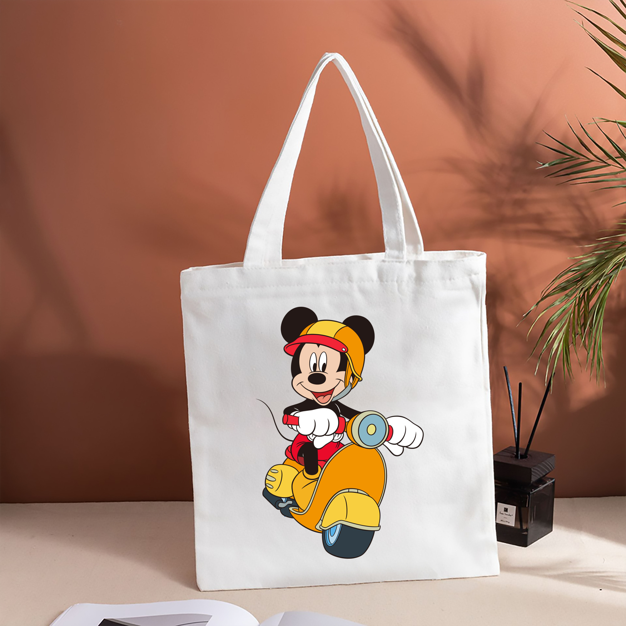 ミッキーマウス Mickey Mouse 縦型キャンバス生地手提げバッグ　トートバッグ