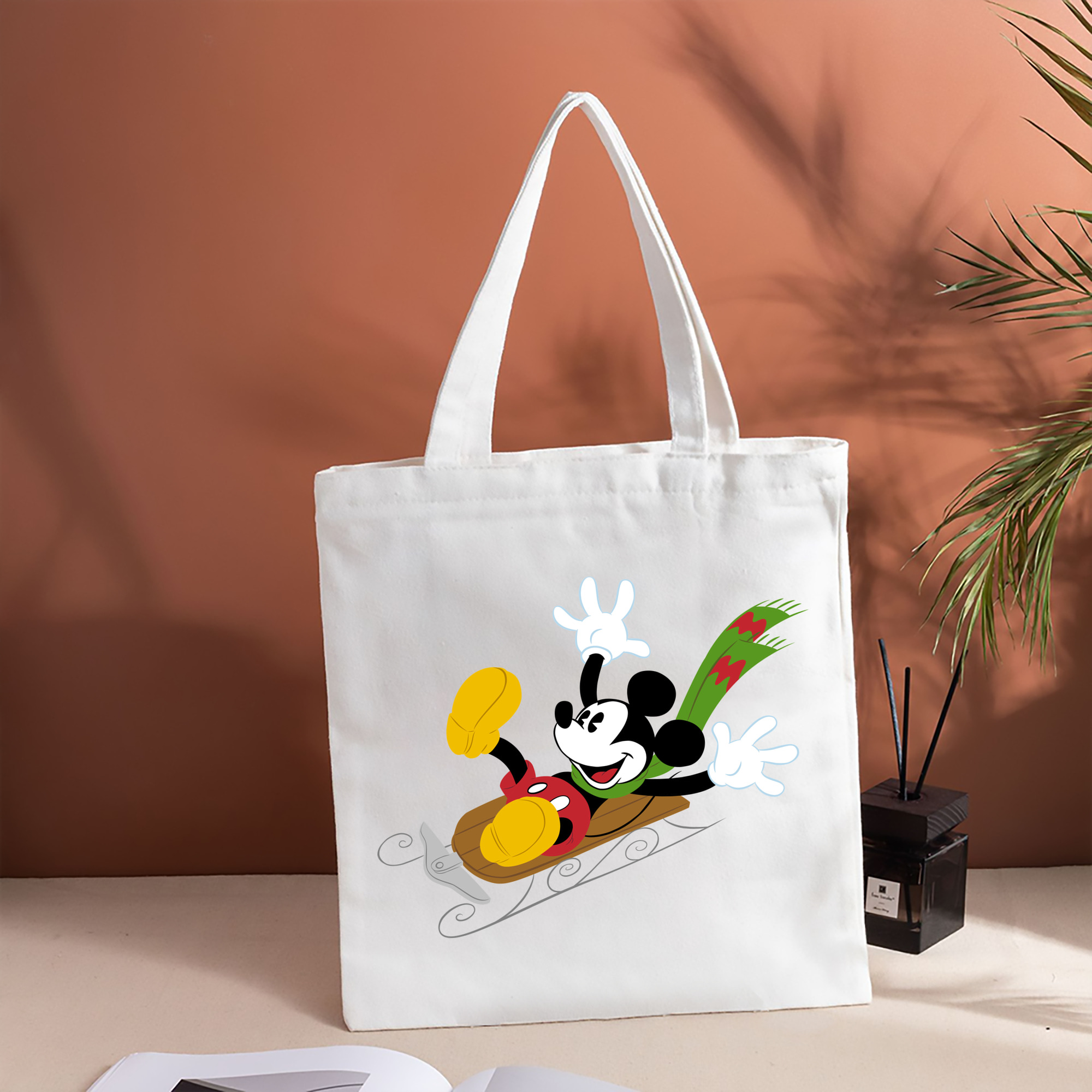 ミッキーマウス Mickey Mouse 縦型キャンバス生地手提げバッグ　トートバッグ