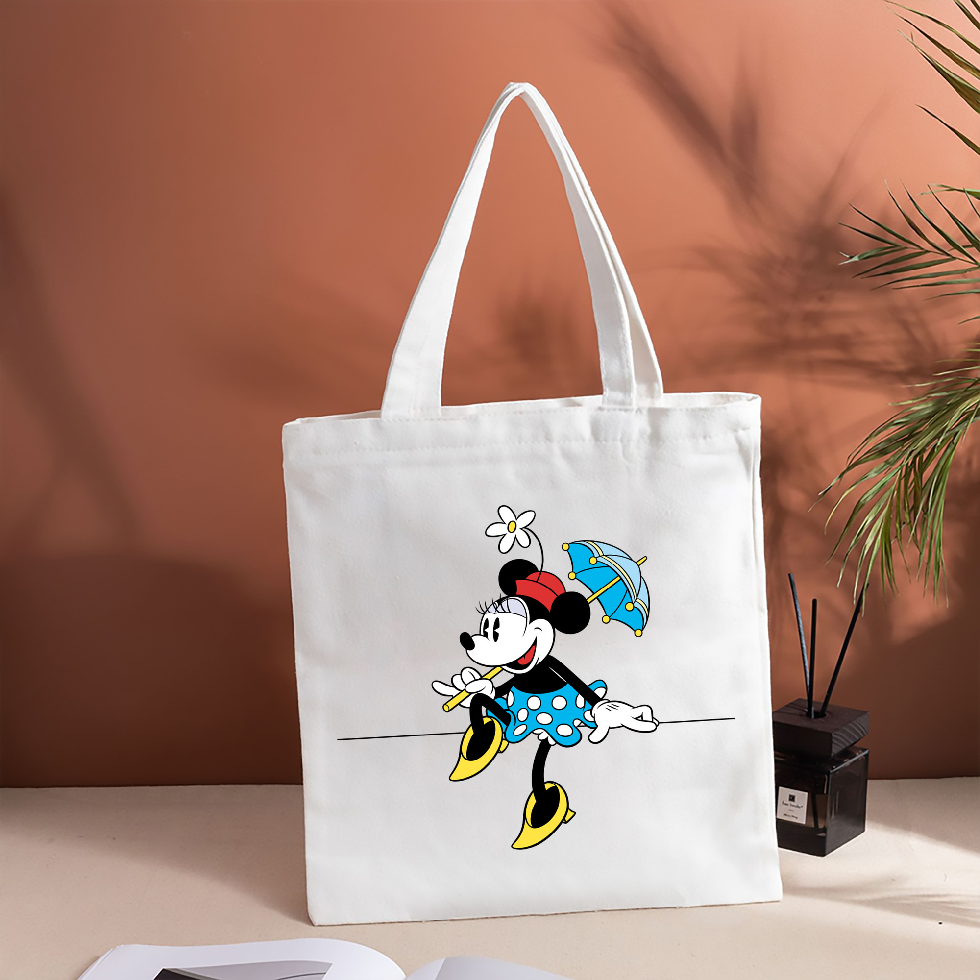 ミッキーマウス Mickey Mouse 縦型キャンバス生地手提げバッグ　トートバッグ