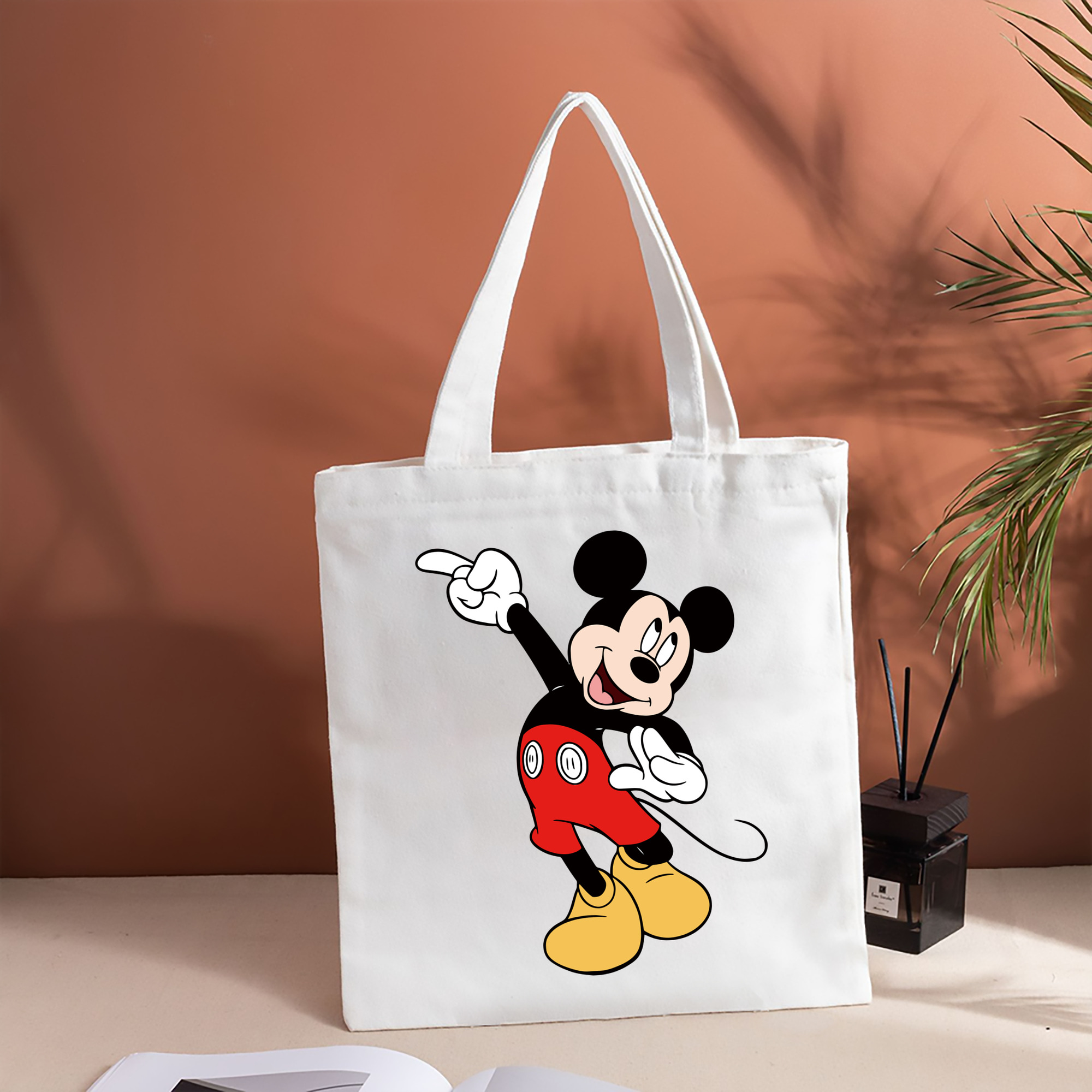 ミッキーマウス Mickey Mouse 縦型キャンバス生地手提げバッグ　トートバッグ