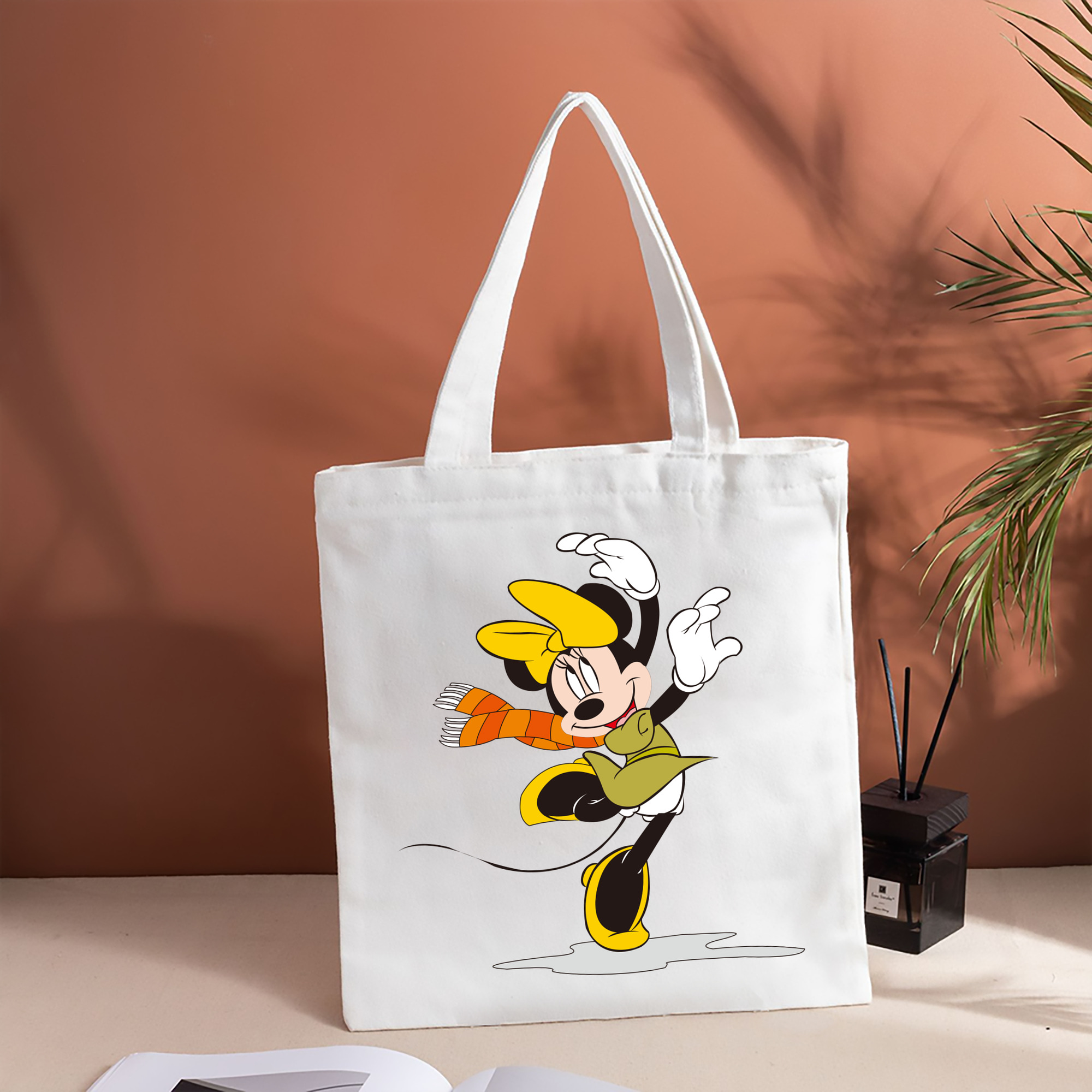 ミッキーマウス Mickey Mouse 縦型キャンバス生地手提げバッグ　トートバッグ