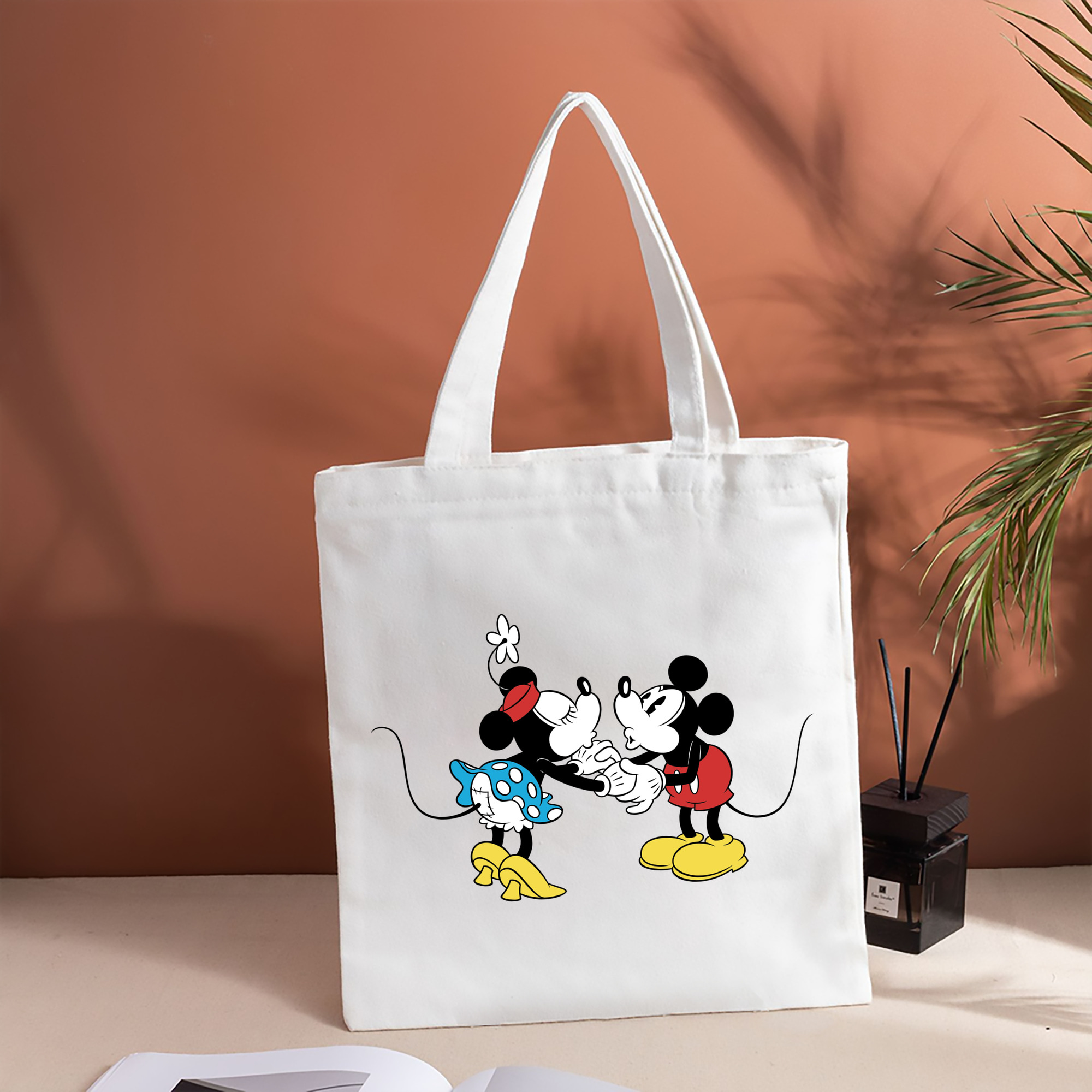 ミッキーマウス Mickey Mouse 縦型キャンバス生地手提げバッグ　トートバッグ