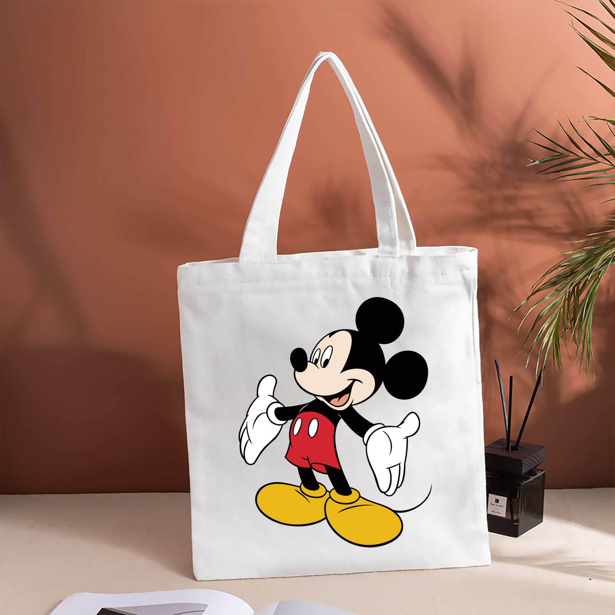 ミッキーマウス Mickey Mouse 縦型キャンバス生地手提げバッグ　トートバッグ
