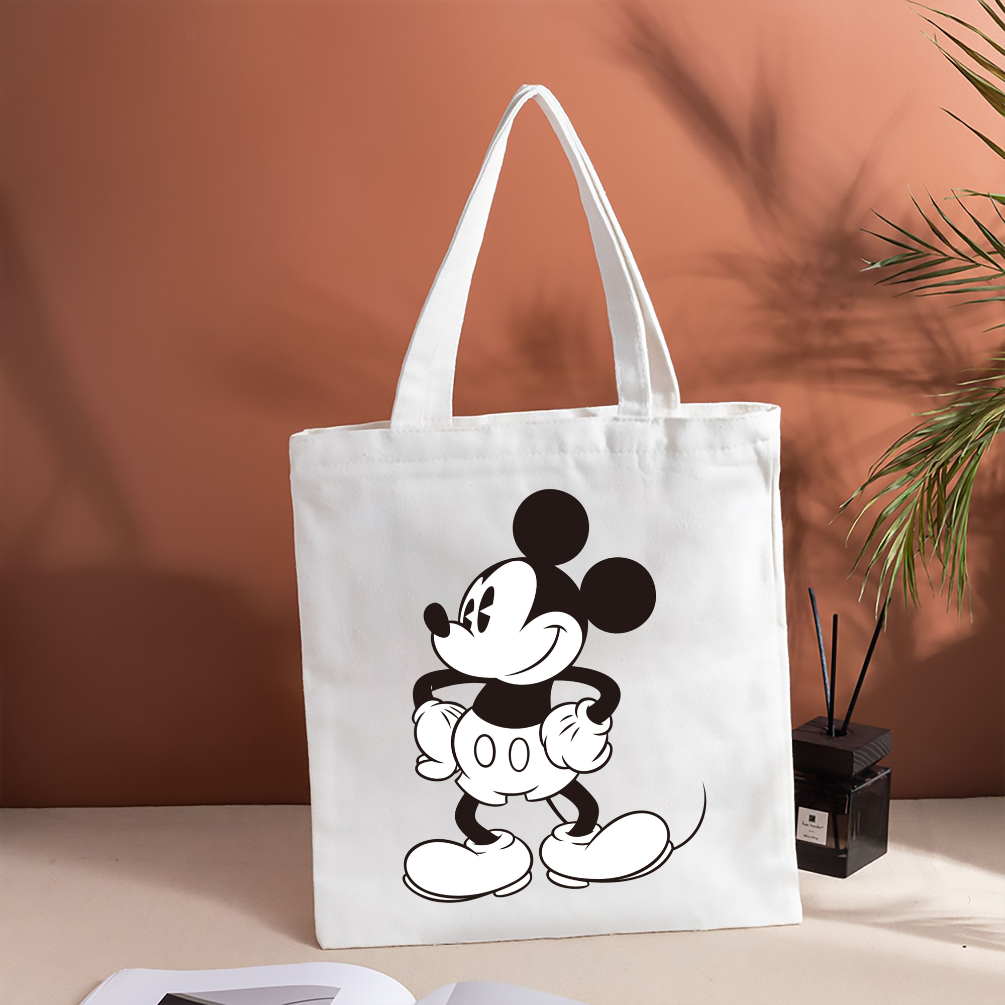 ミッキーマウス Mickey Mouse 縦型キャンバス生地手提げバッグ　トートバッグ