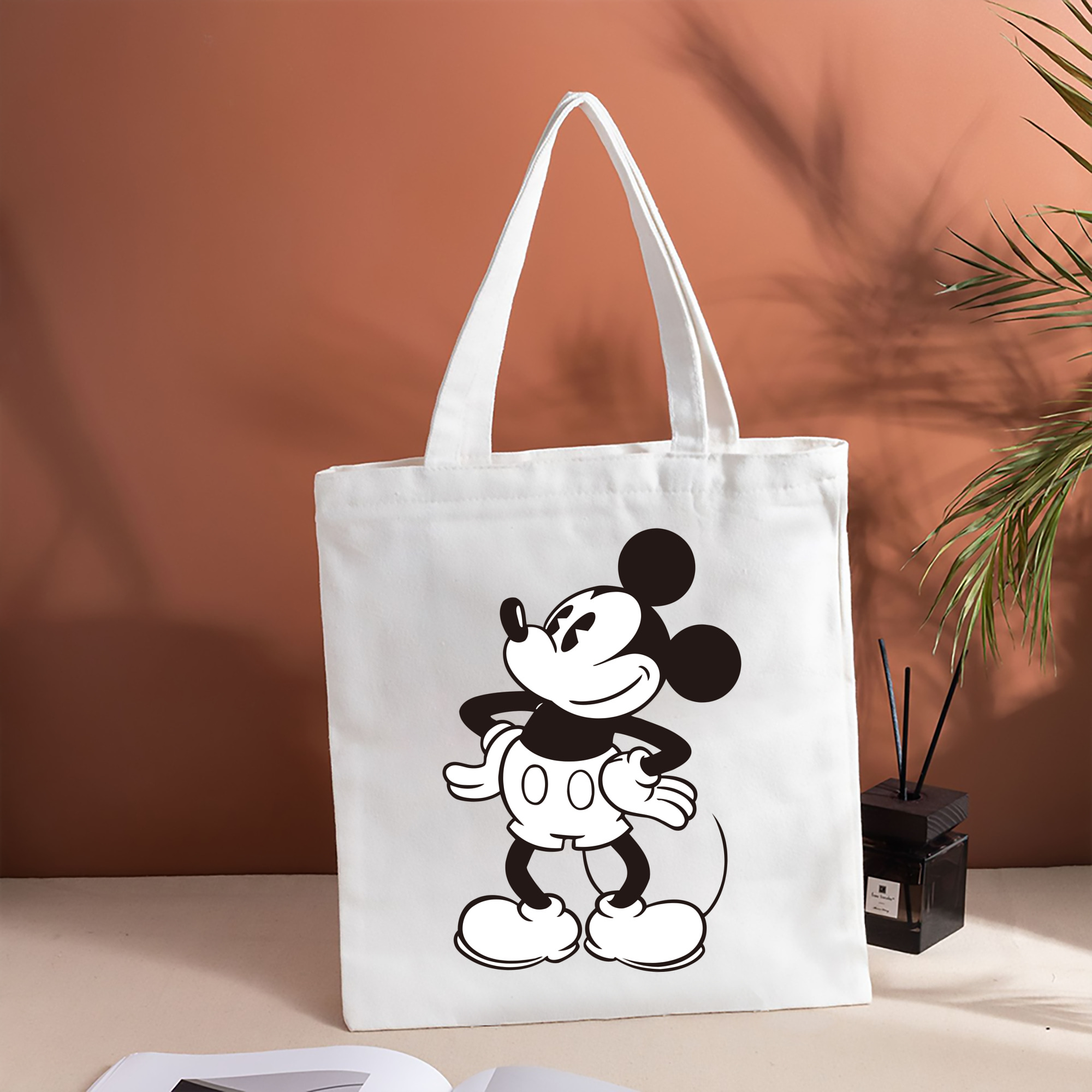 ミッキーマウス Mickey Mouse 縦型キャンバス生地手提げバッグ　トートバッグ