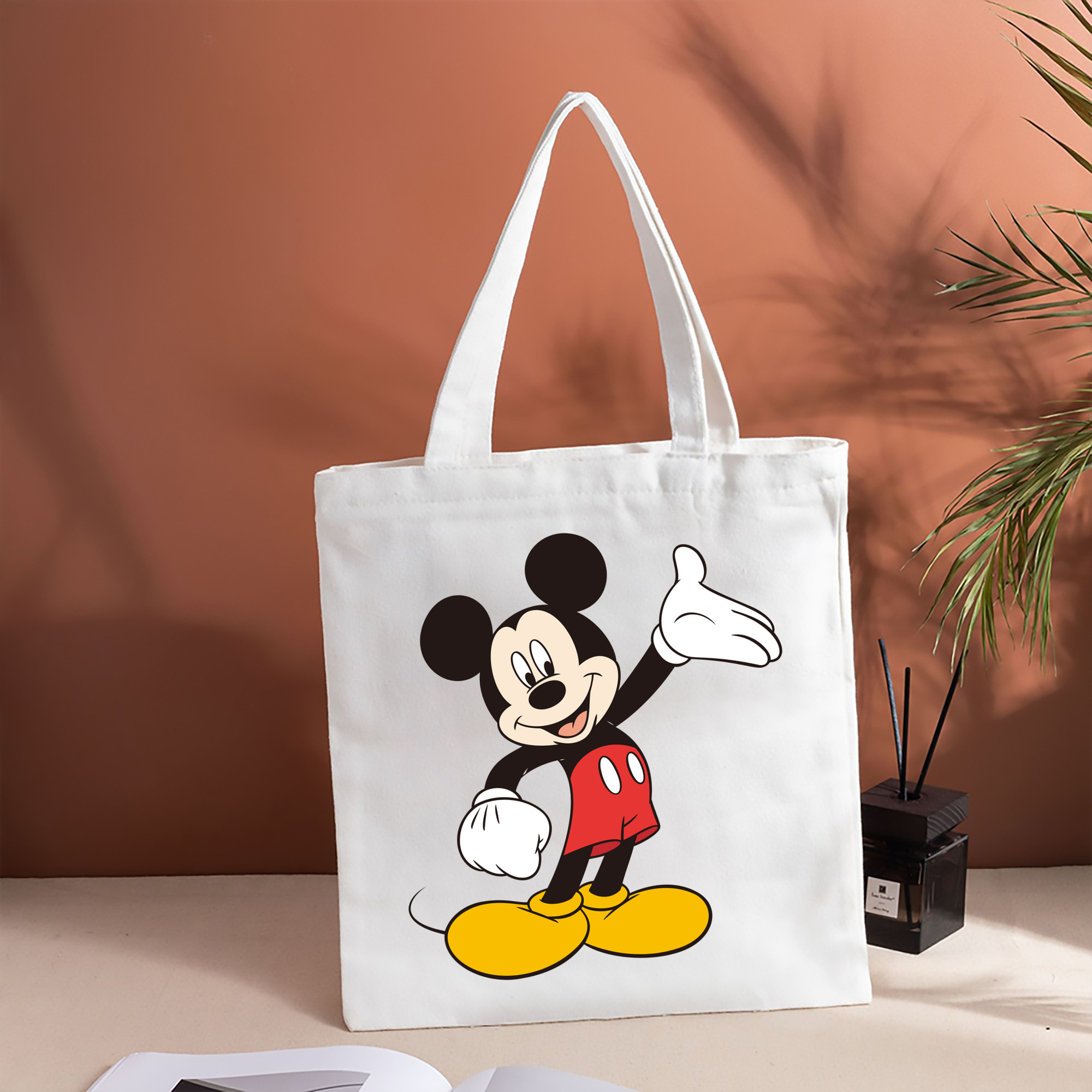 ミッキーマウス Mickey Mouse 縦型キャンバス生地手提げバッグ　トートバッグ