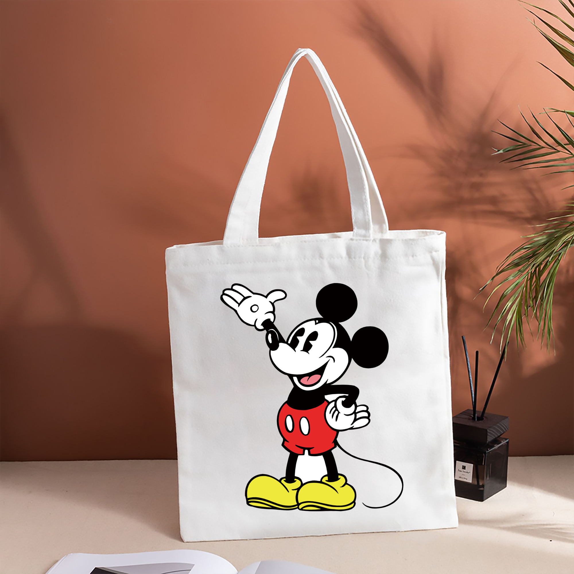 ミッキーマウス Mickey Mouse 縦型キャンバス生地手提げバッグ　トートバッグ