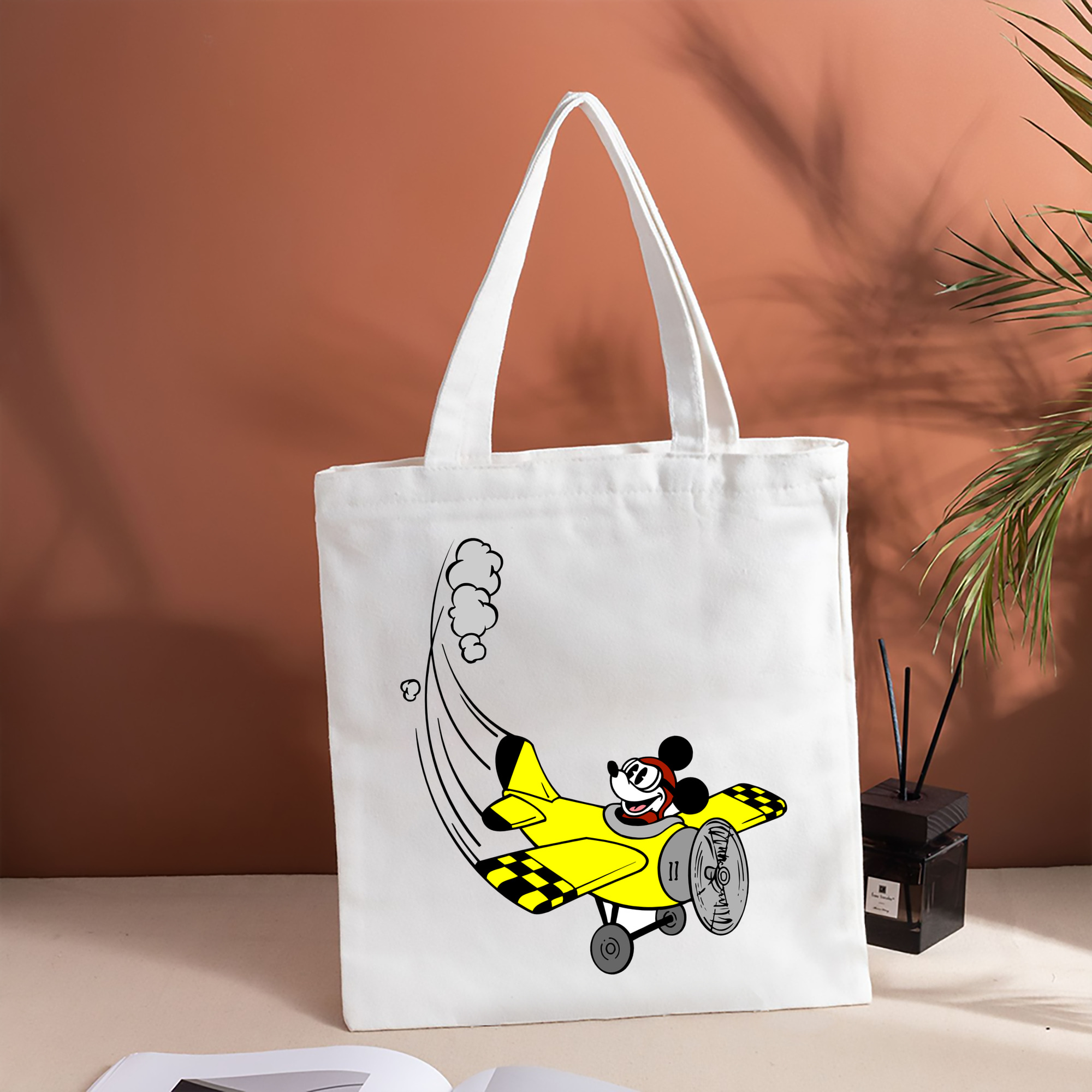 ミッキーマウス Mickey Mouse 縦型キャンバス生地手提げバッグ　トートバッグ