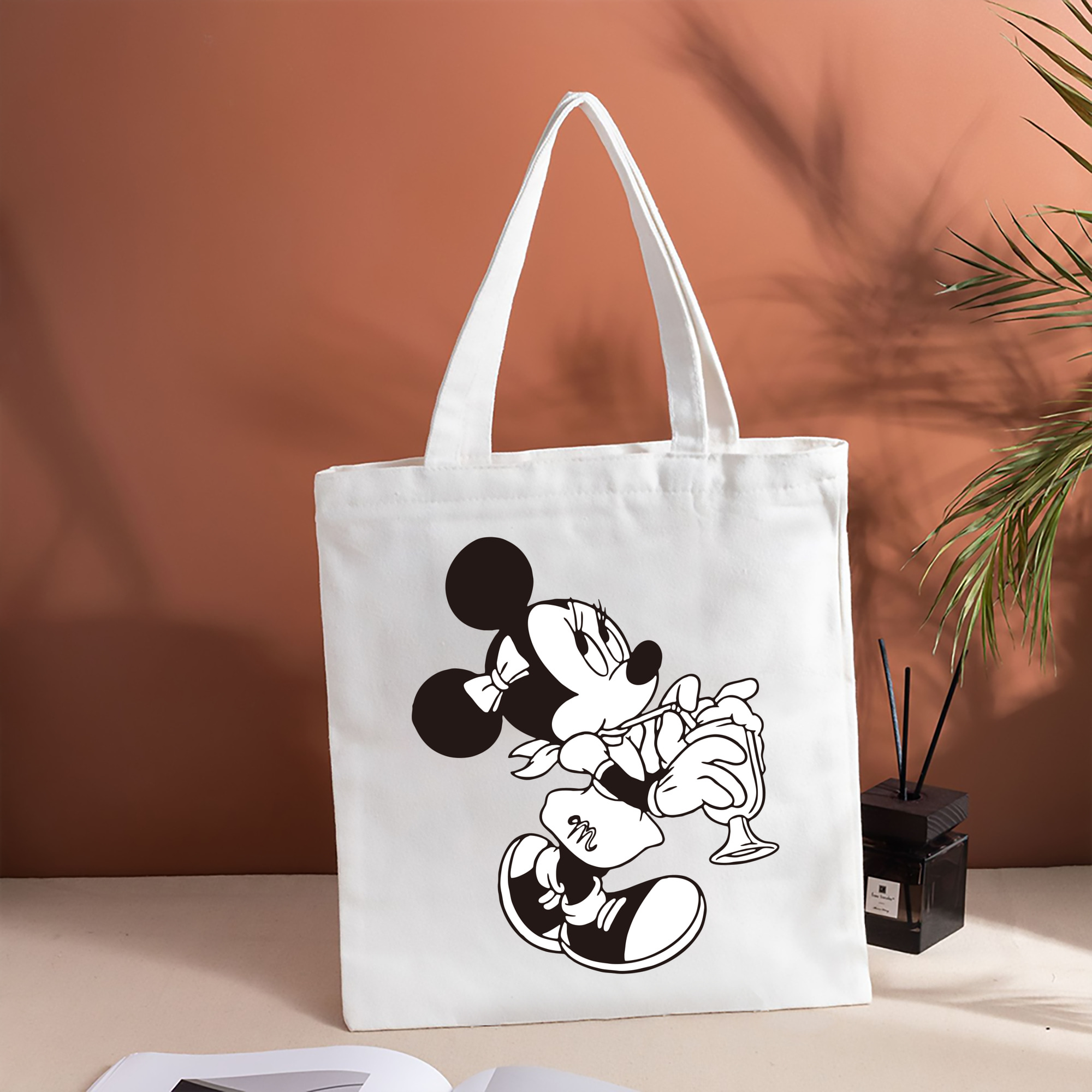 ミッキーマウス Mickey Mouse 縦型キャンバス生地手提げバッグ　トートバッグ