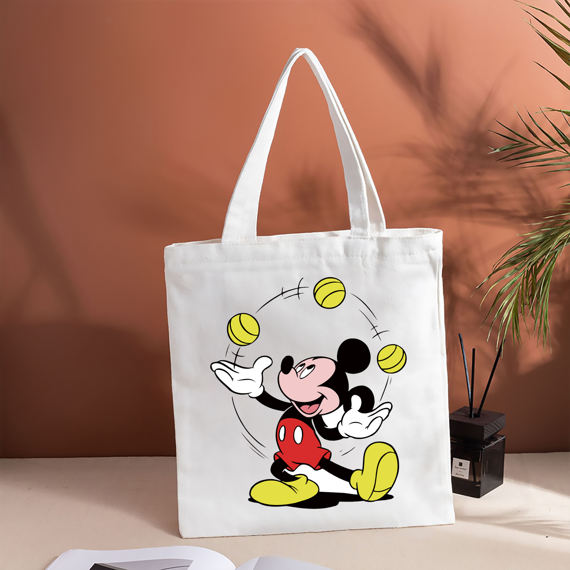 ミッキーマウス Mickey Mouse 縦型キャンバス生地手提げバッグ　トートバッグ