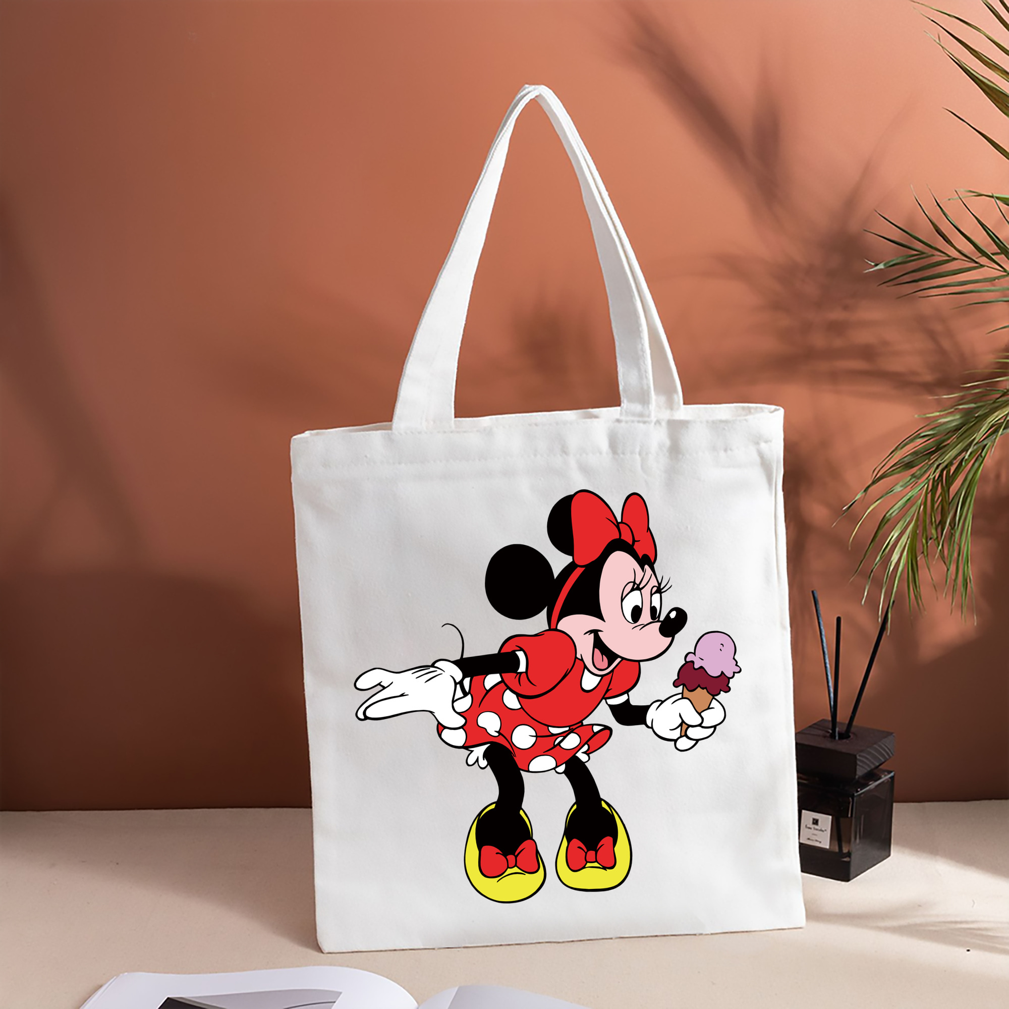 ミッキーマウス Mickey Mouse 縦型キャンバス生地手提げバッグ　トートバッグ