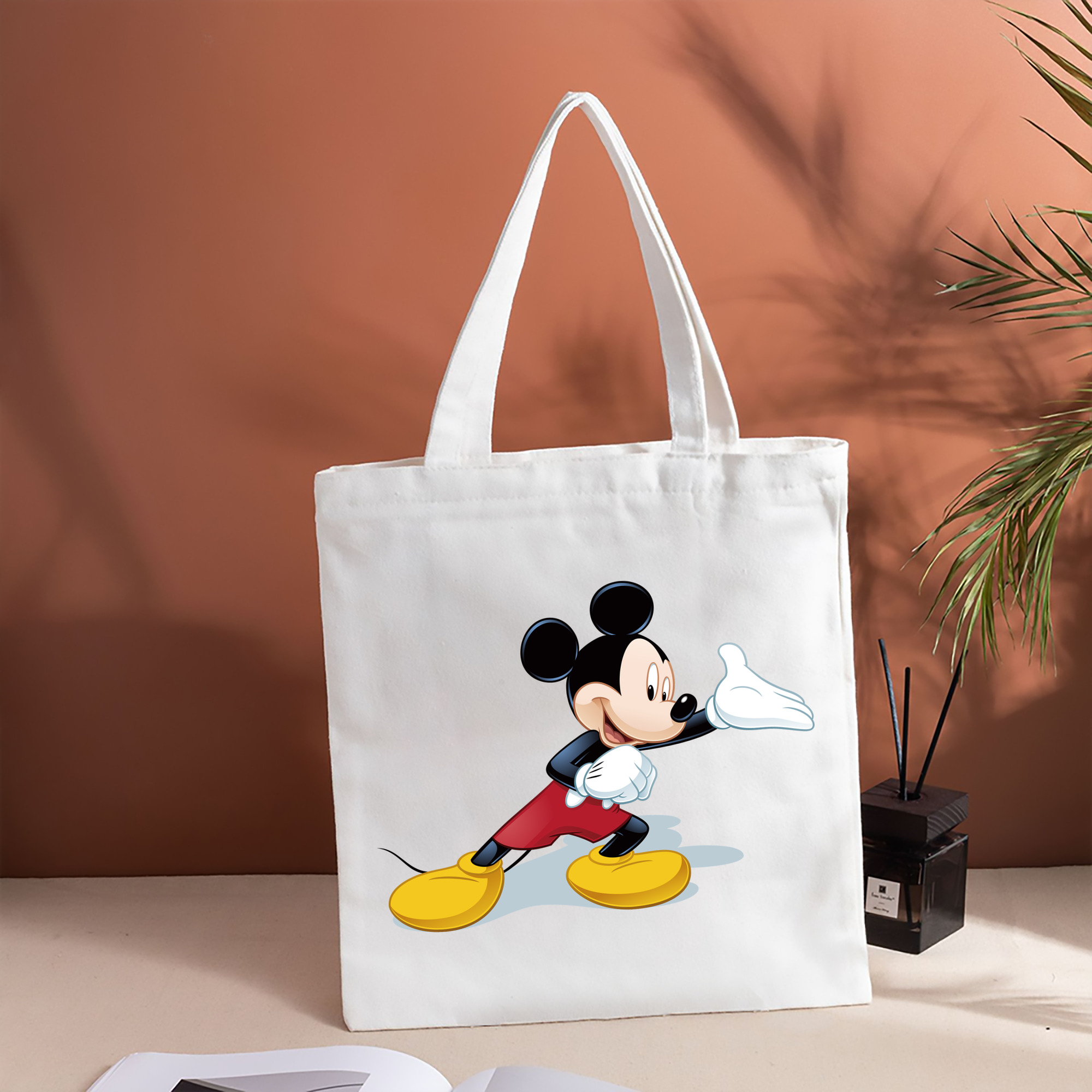 ミッキーマウス Mickey Mouse 縦型キャンバス生地手提げバッグ　トートバッグ