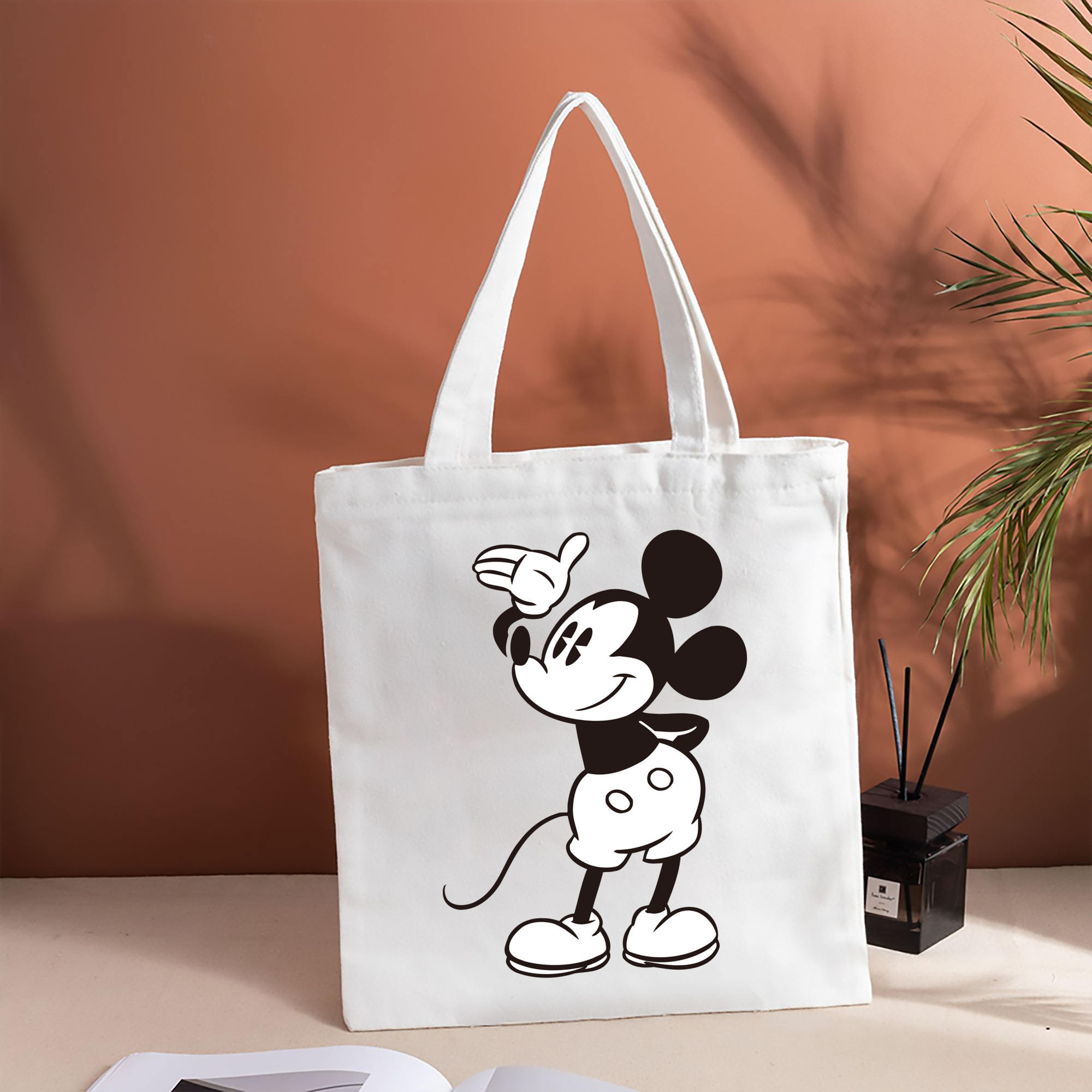 ミッキーマウス Mickey Mouse 縦型キャンバス生地手提げバッグ　トートバッグ