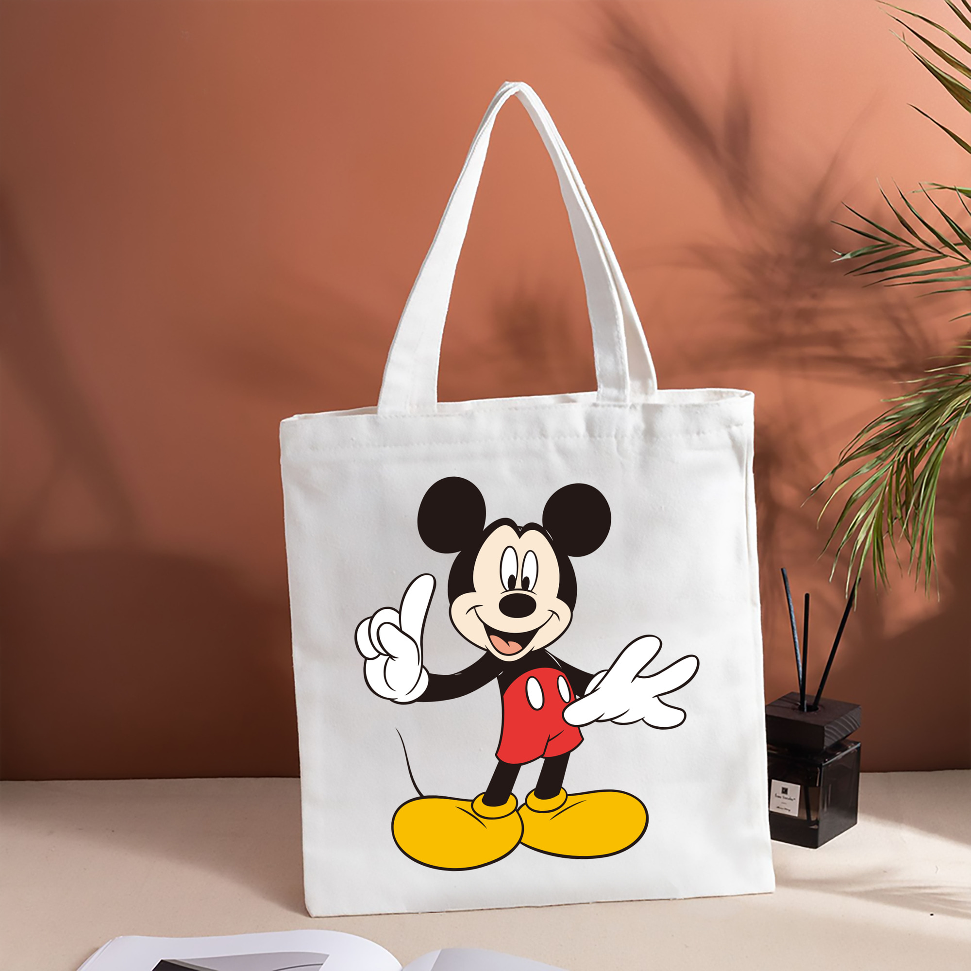 ミッキーマウス Mickey Mouse 縦型キャンバス生地手提げバッグ　トートバッグ