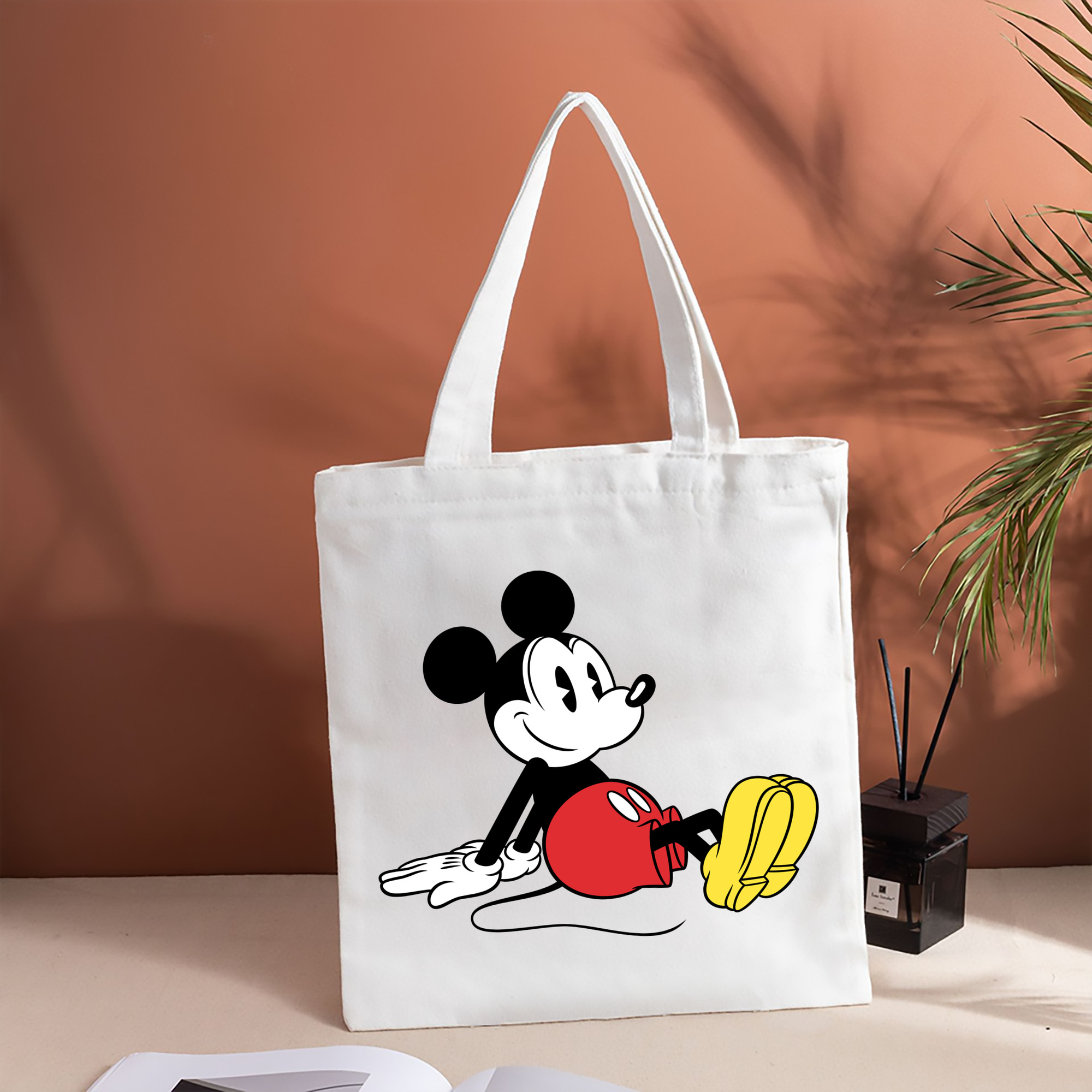 ミッキーマウス Mickey Mouse 縦型キャンバス生地手提げバッグ　トートバッグ