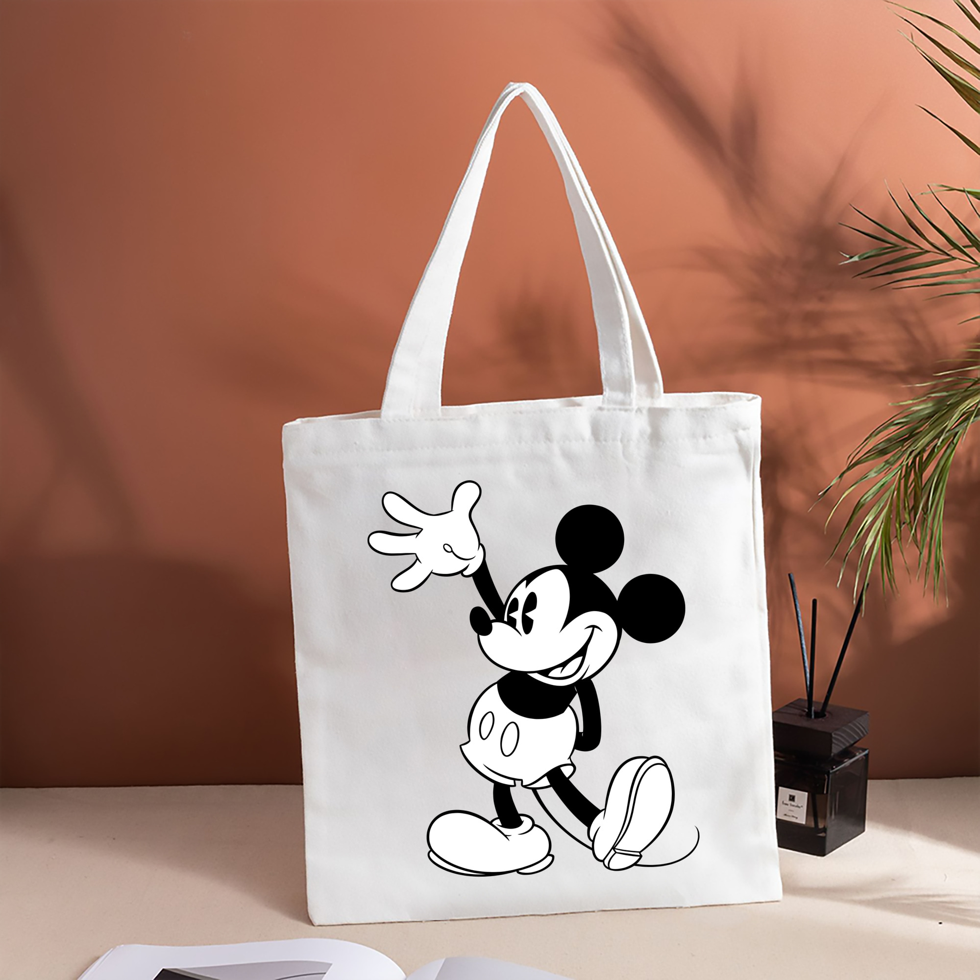 ミッキーマウス Mickey Mouse 縦型キャンバス生地手提げバッグ　トートバッグ