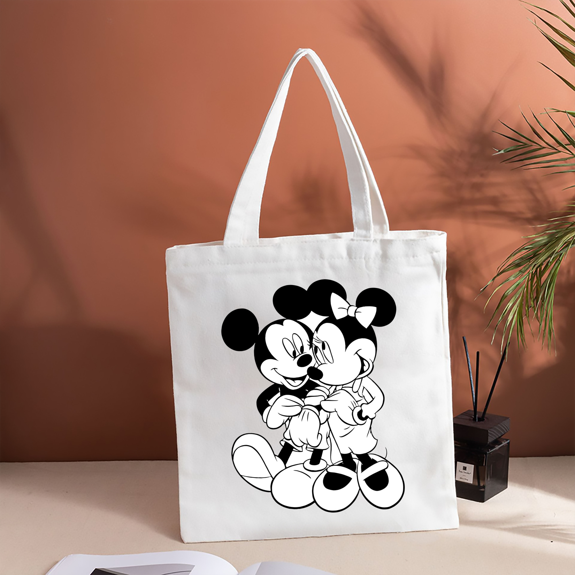 ミッキーマウス Mickey Mouse 縦型キャンバス生地手提げバッグ　トートバッグ