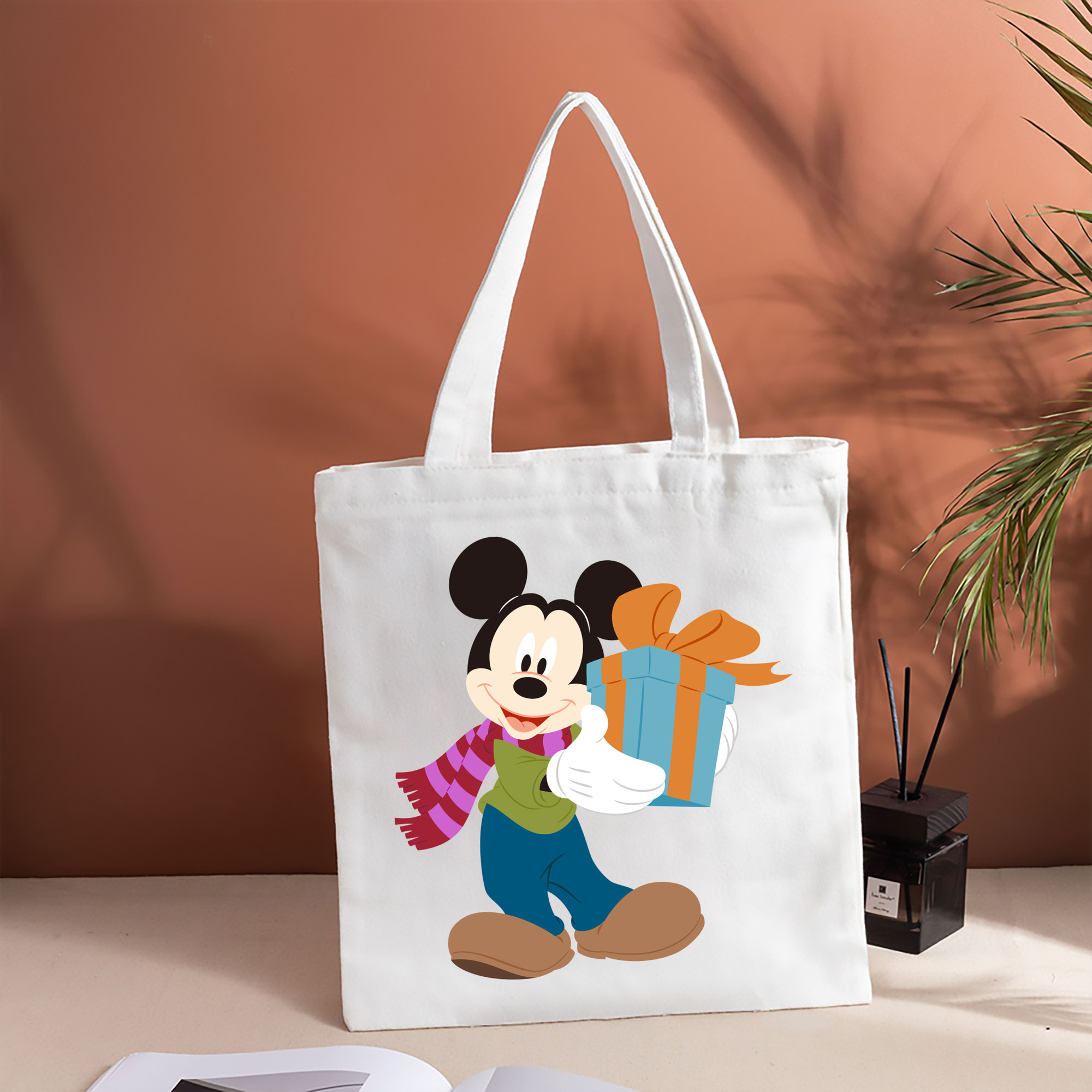 ミッキーマウス Mickey Mouse 縦型キャンバス生地手提げバッグ　トートバッグ