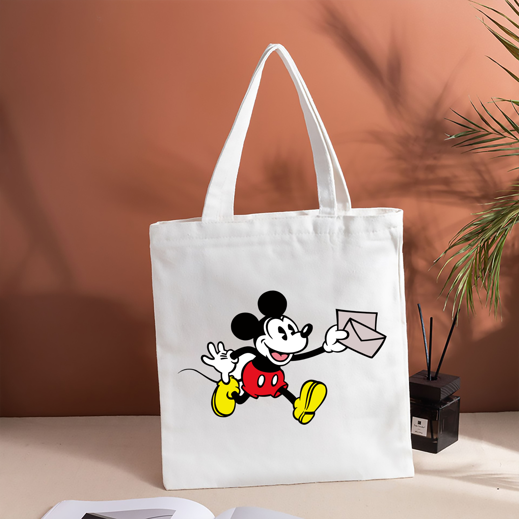 ミッキーマウス Mickey Mouse 縦型キャンバス生地手提げバッグ　トートバッグ