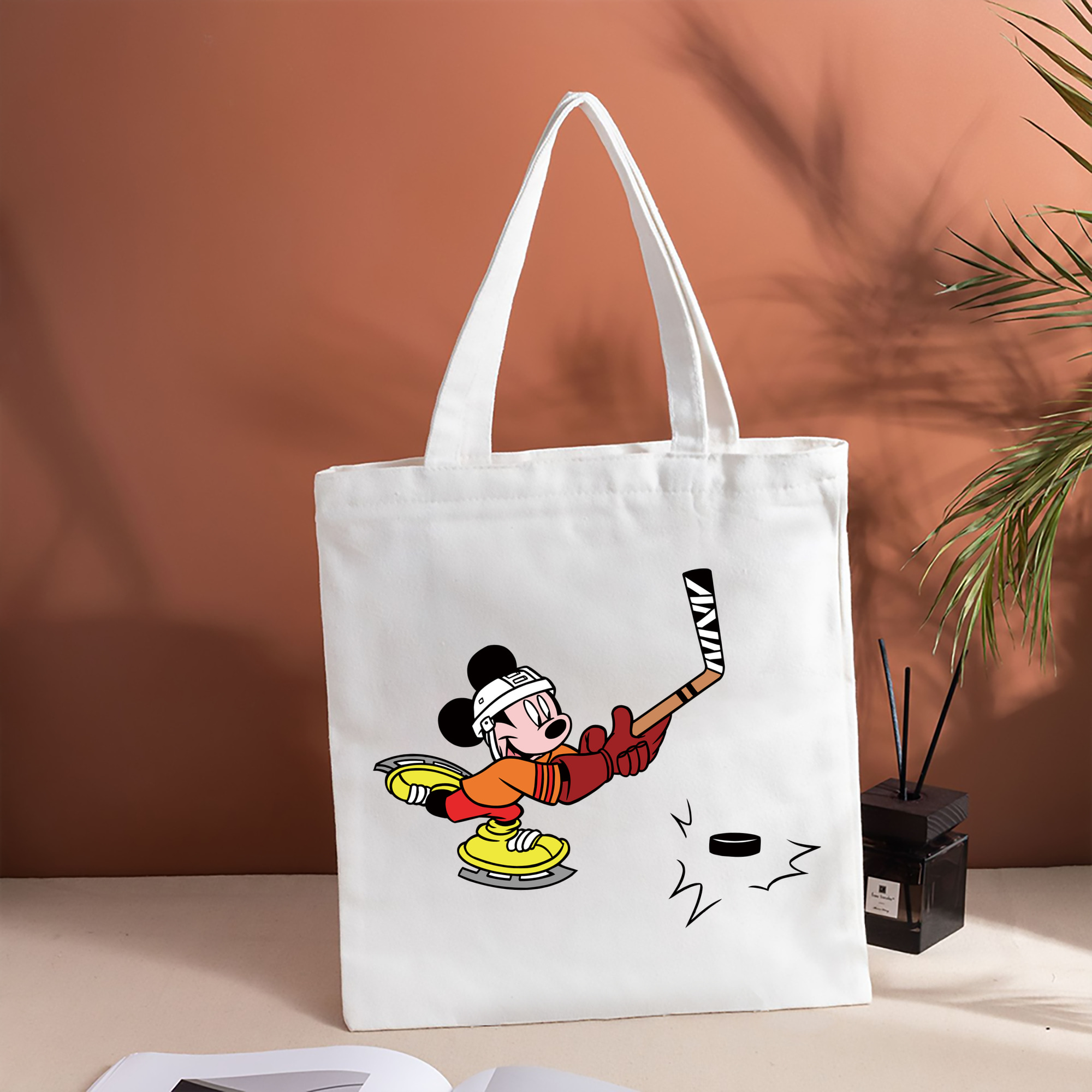 ミッキーマウス Mickey Mouse 縦型キャンバス生地手提げバッグ　トートバッグ