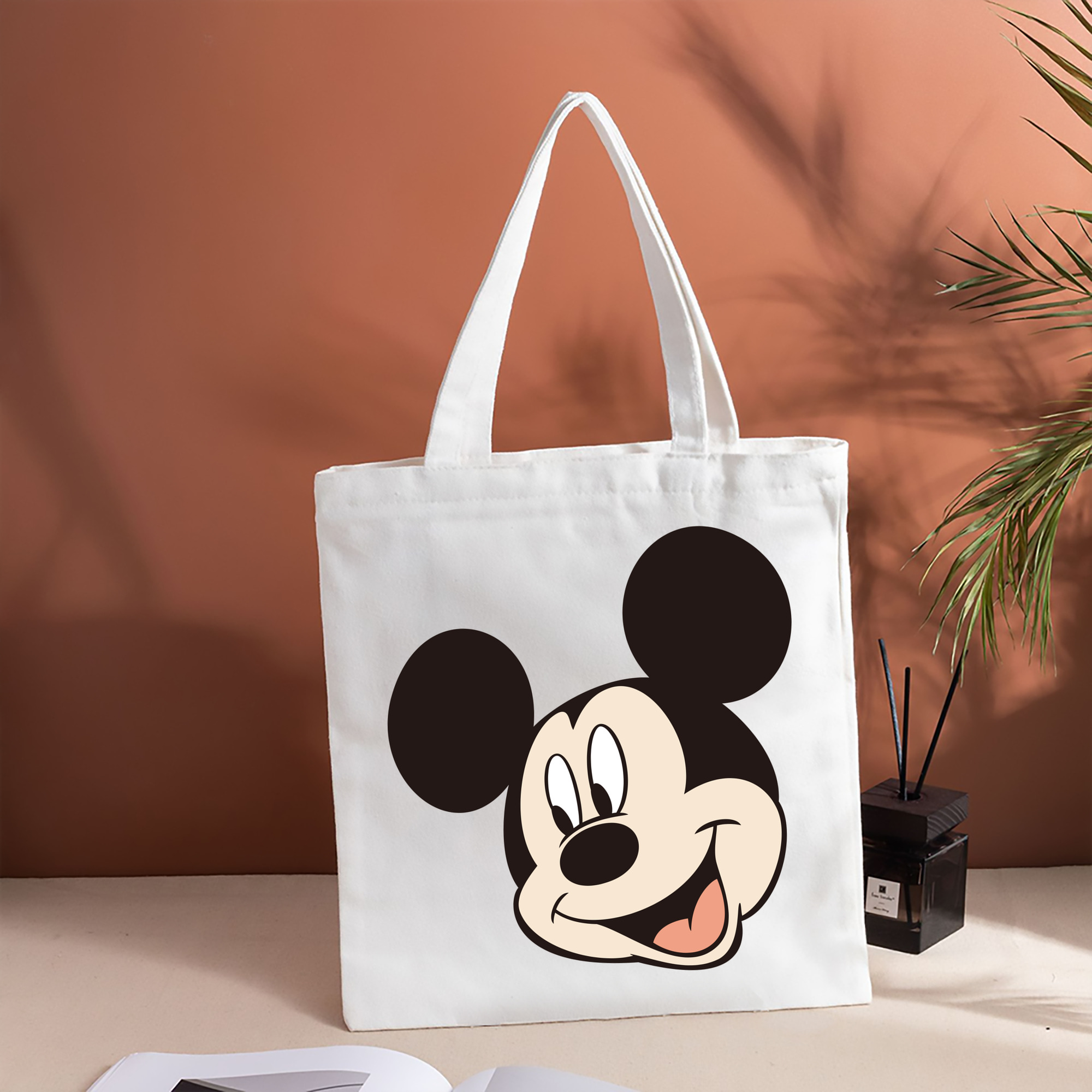 ミッキーマウス Mickey Mouse 縦型キャンバス生地手提げバッグ　トートバッグ