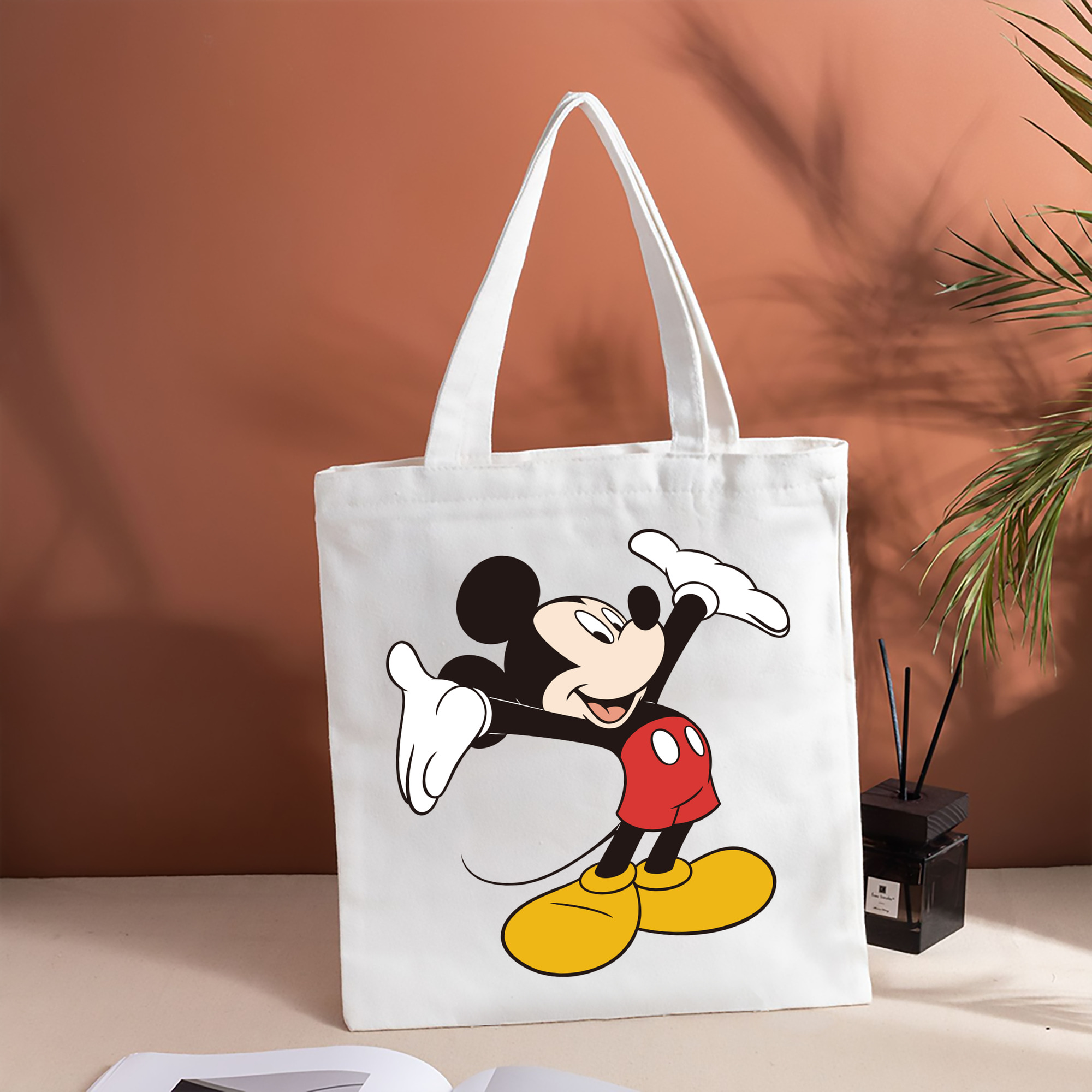 ミッキーマウス Mickey Mouse 縦型キャンバス生地手提げバッグ　トートバッグ