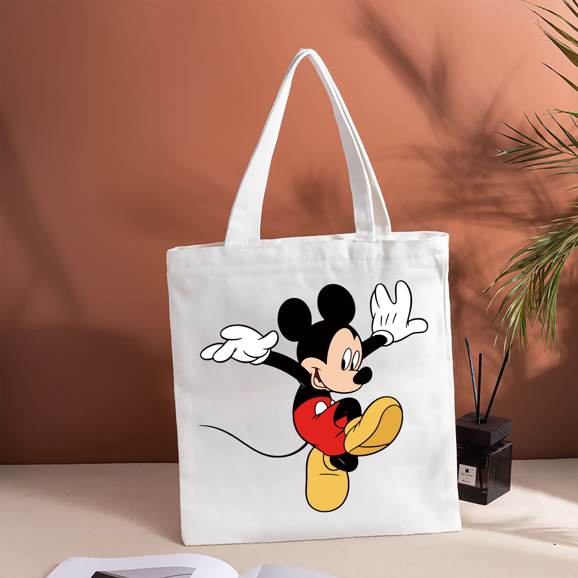 ミッキーマウス Mickey Mouse 縦型キャンバス生地手提げバッグ　トートバッグ