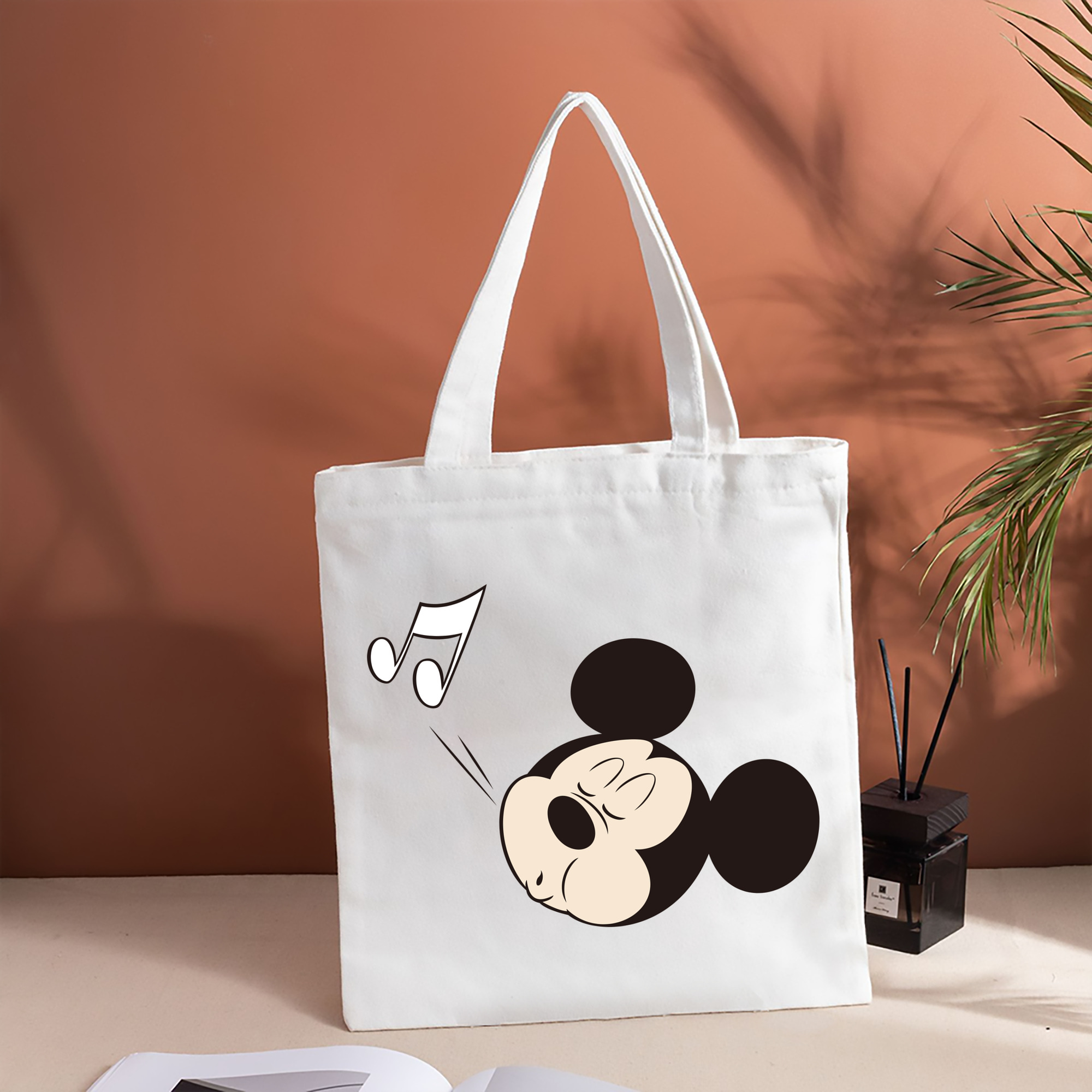 ミッキーマウス Mickey Mouse 縦型キャンバス生地手提げバッグ　トートバッグ