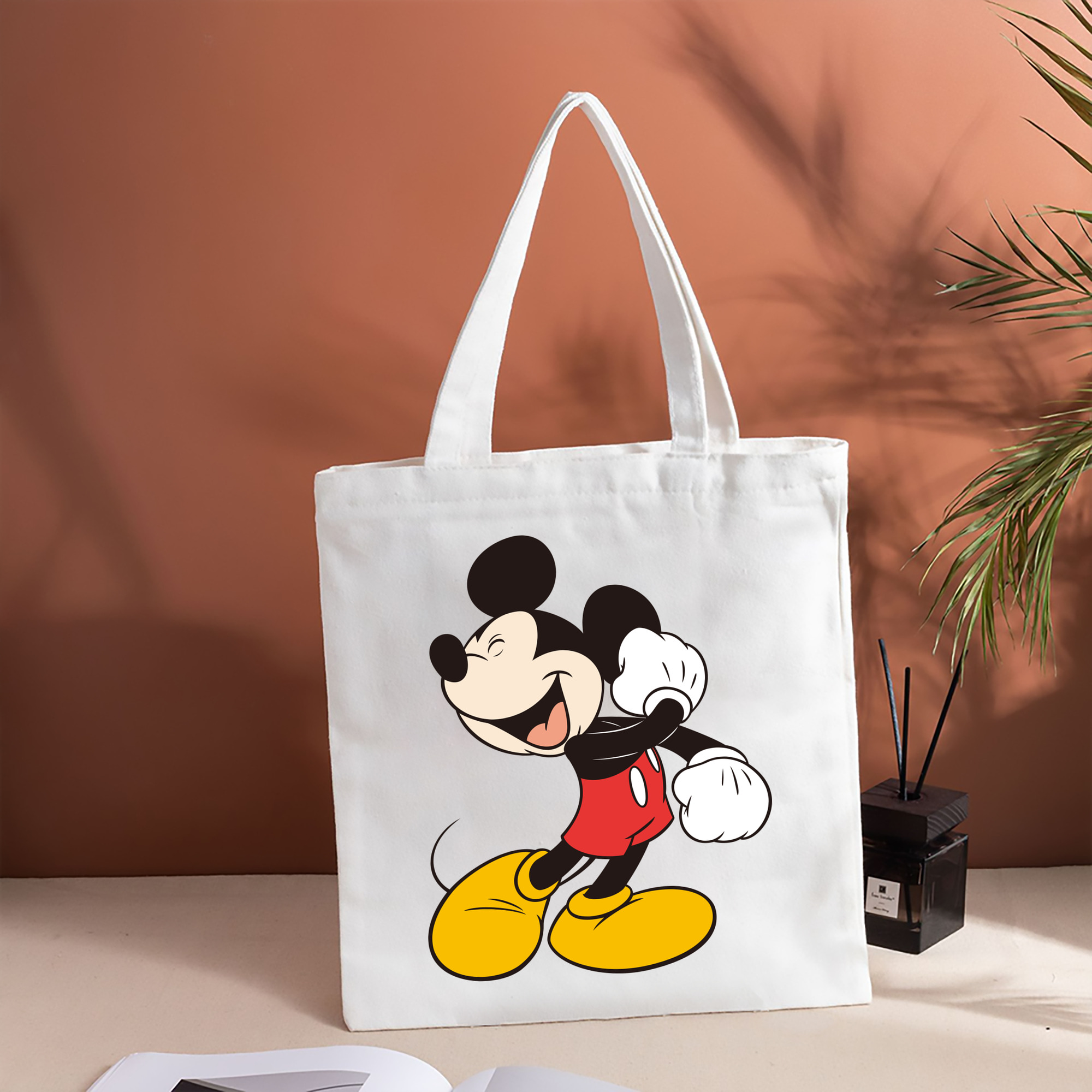 ミッキーマウス Mickey Mouse 縦型キャンバス生地手提げバッグ　トートバッグ