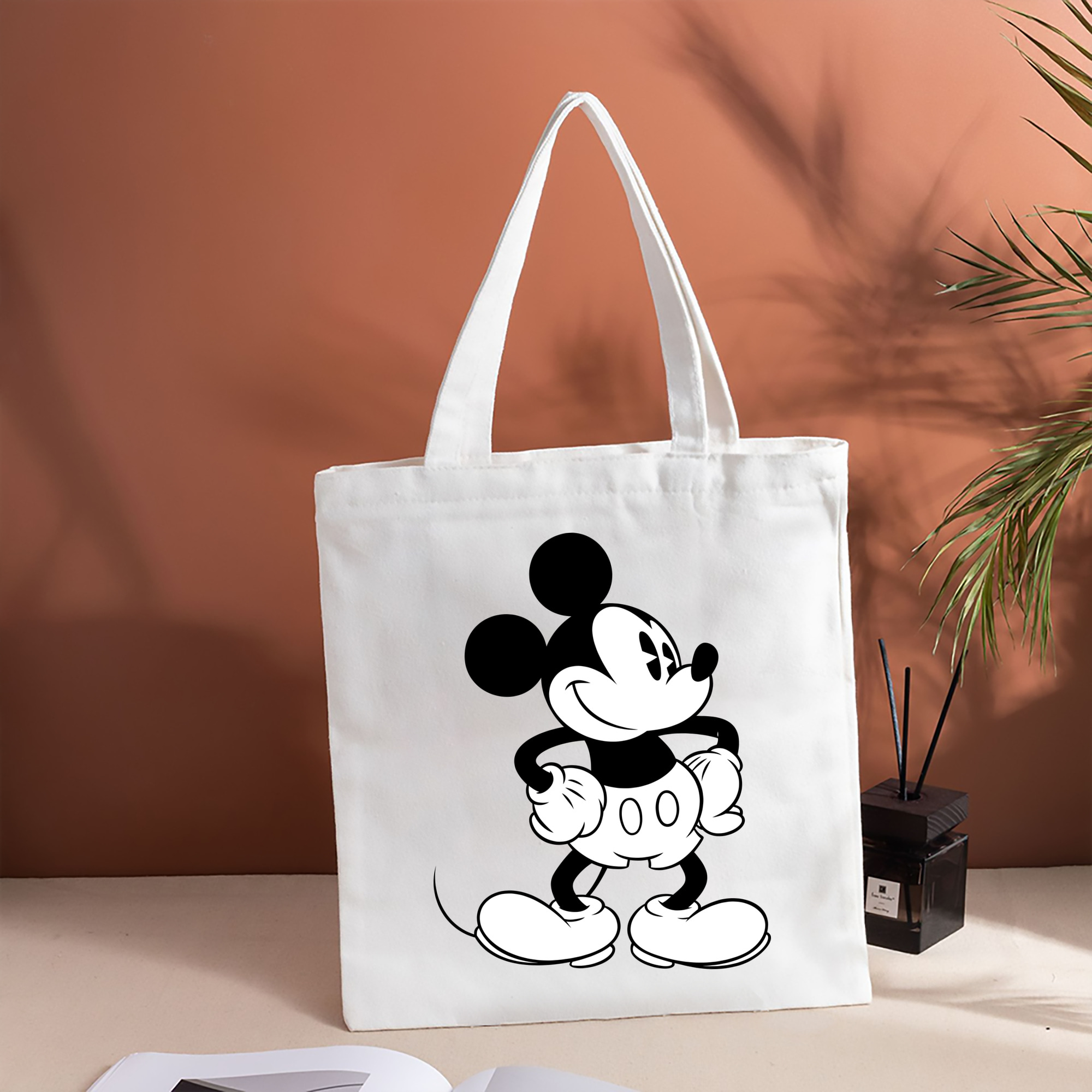 ミッキーマウス Mickey Mouse 縦型キャンバス生地手提げバッグ　トートバッグ