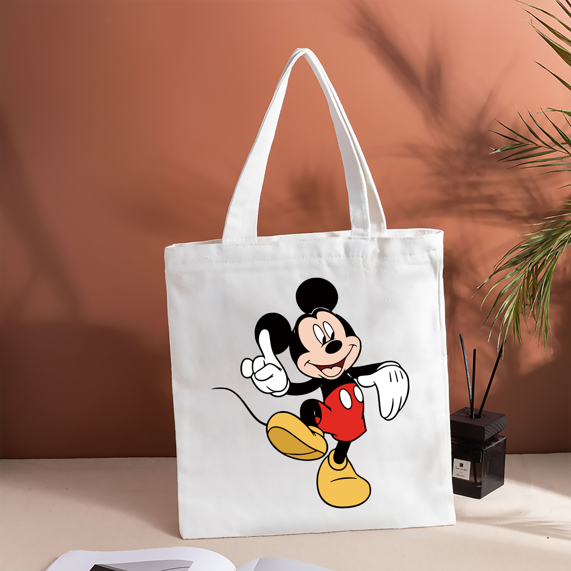 ミッキーマウス Mickey Mouse 縦型キャンバス生地手提げバッグ　トートバッグ