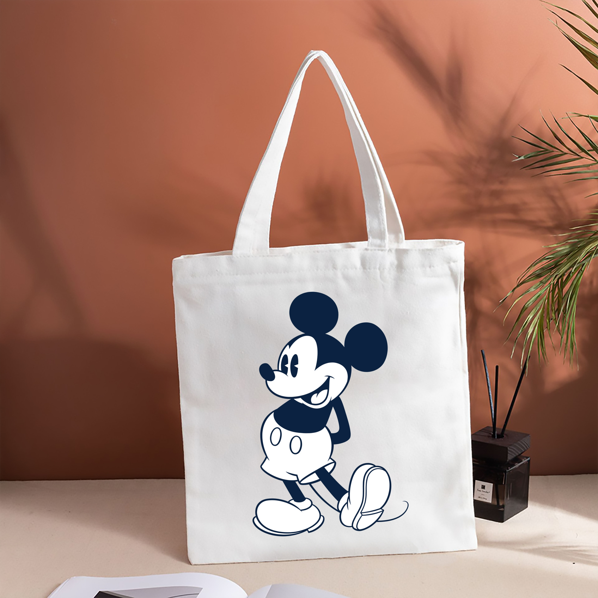 ミッキーマウス Mickey Mouse 縦型キャンバス生地手提げバッグ　トートバッグ