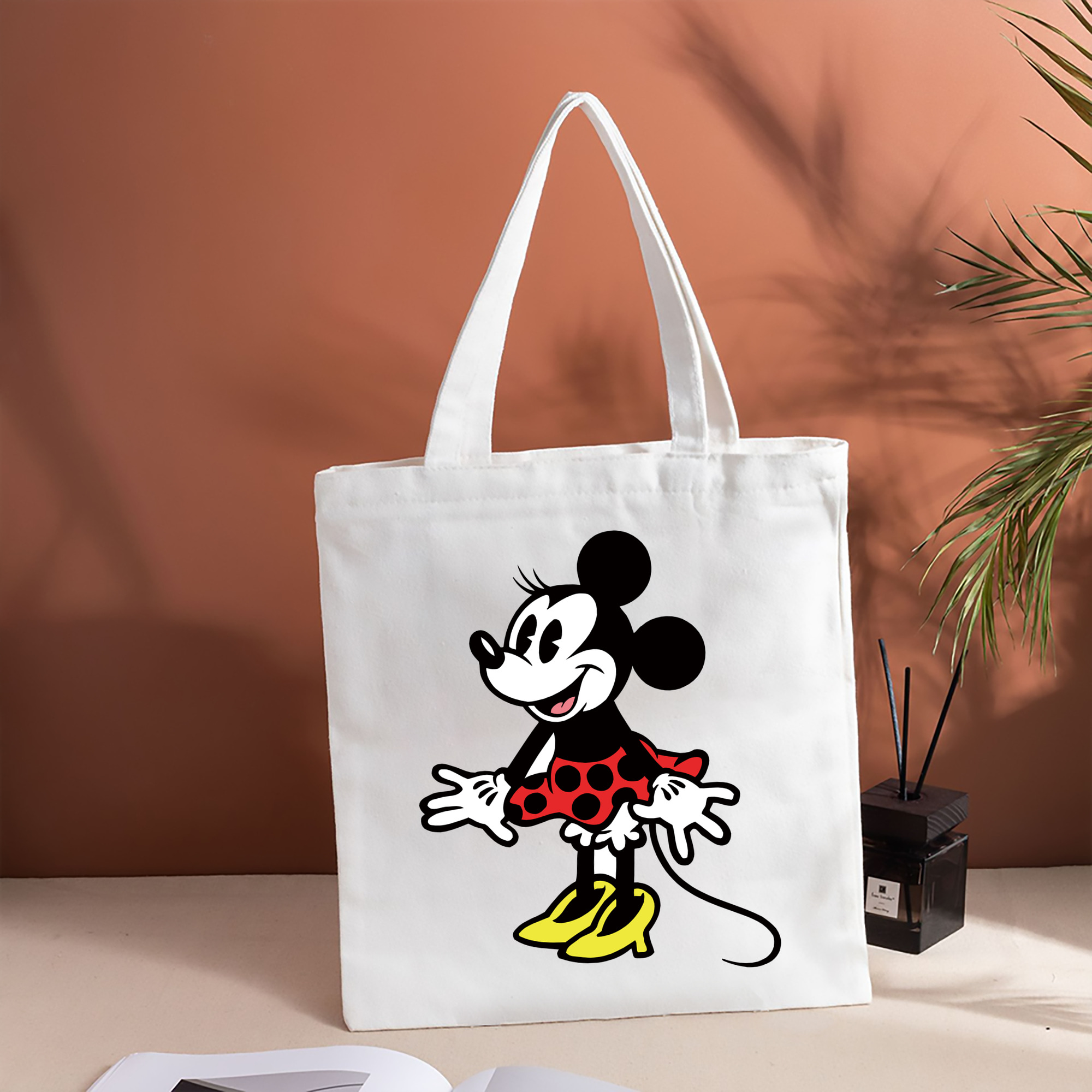 ミッキーマウス Mickey Mouse 縦型キャンバス生地手提げバッグ　トートバッグ