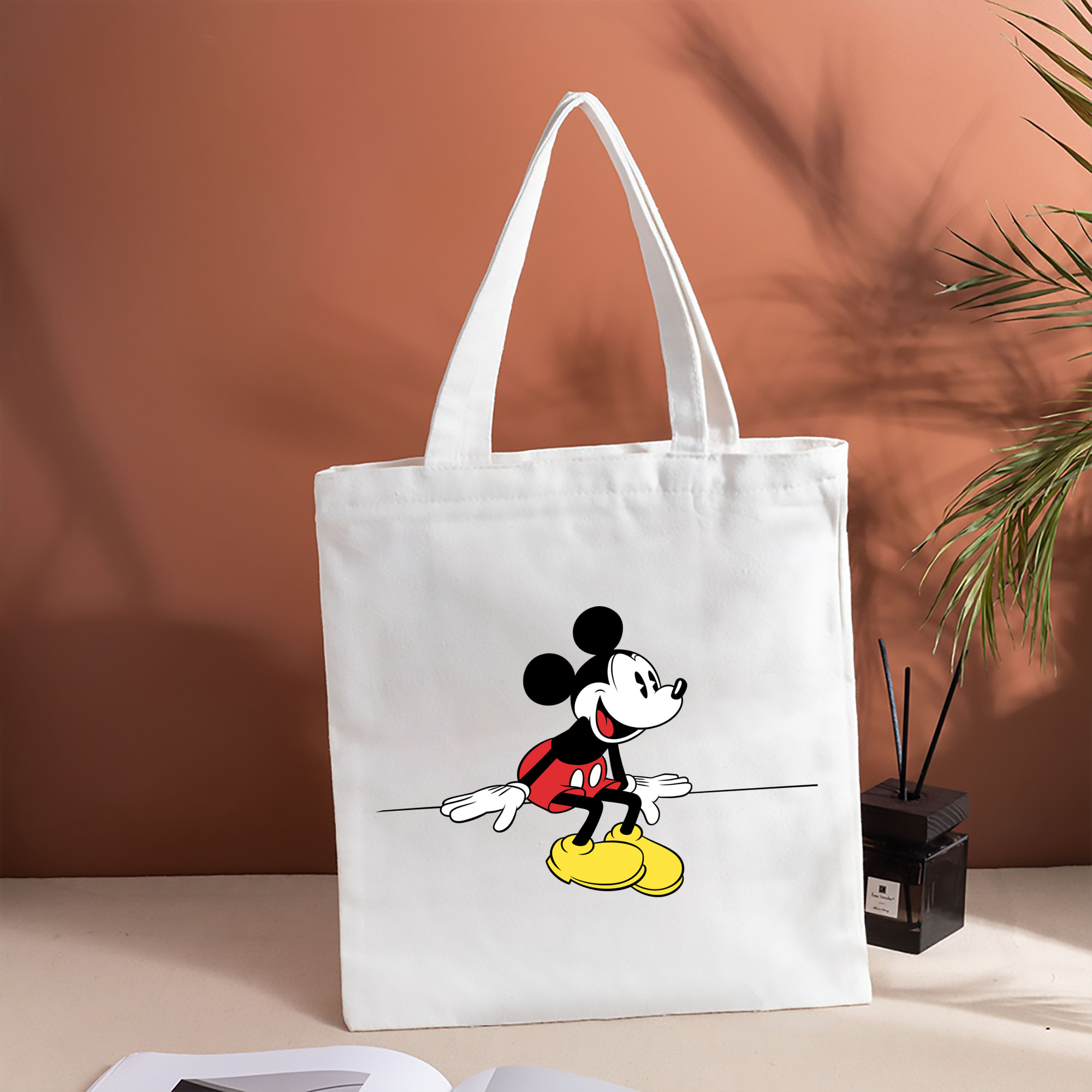 ミッキーマウス Mickey Mouse 縦型キャンバス生地手提げバッグ　トートバッグ