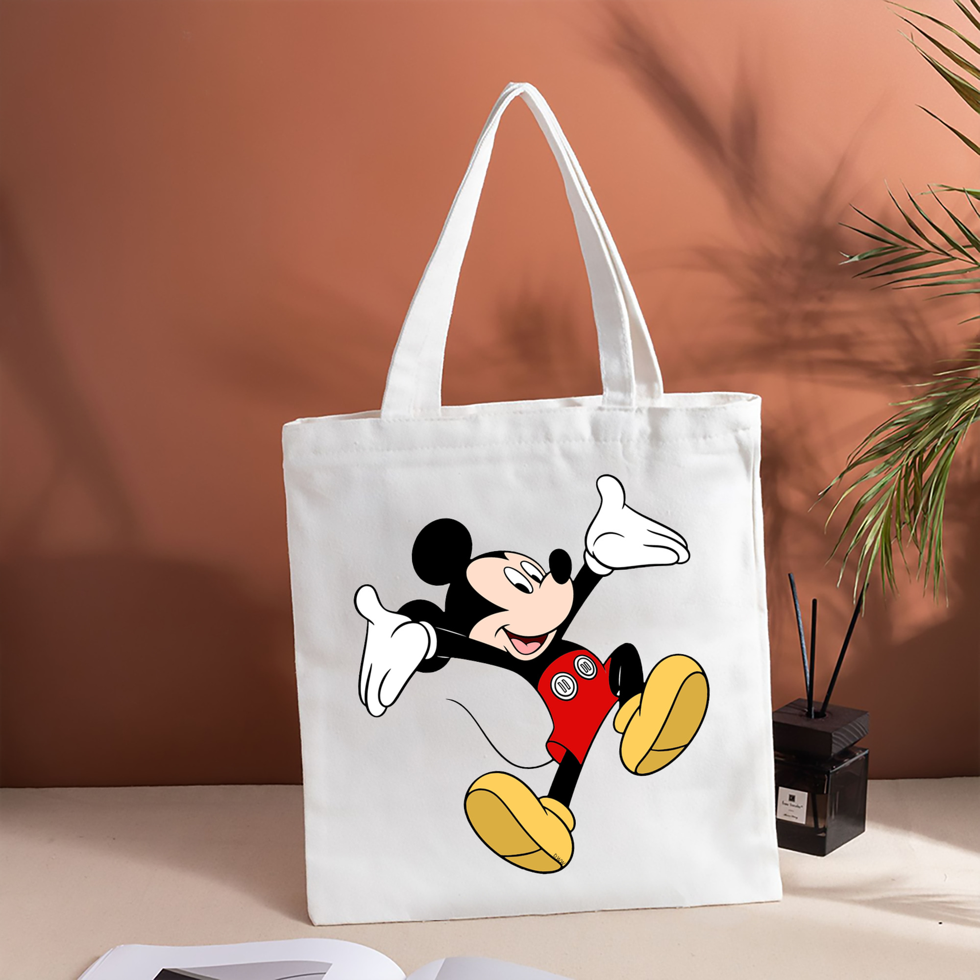 ミッキーマウス Mickey Mouse 縦型キャンバス生地手提げバッグ　トートバッグ