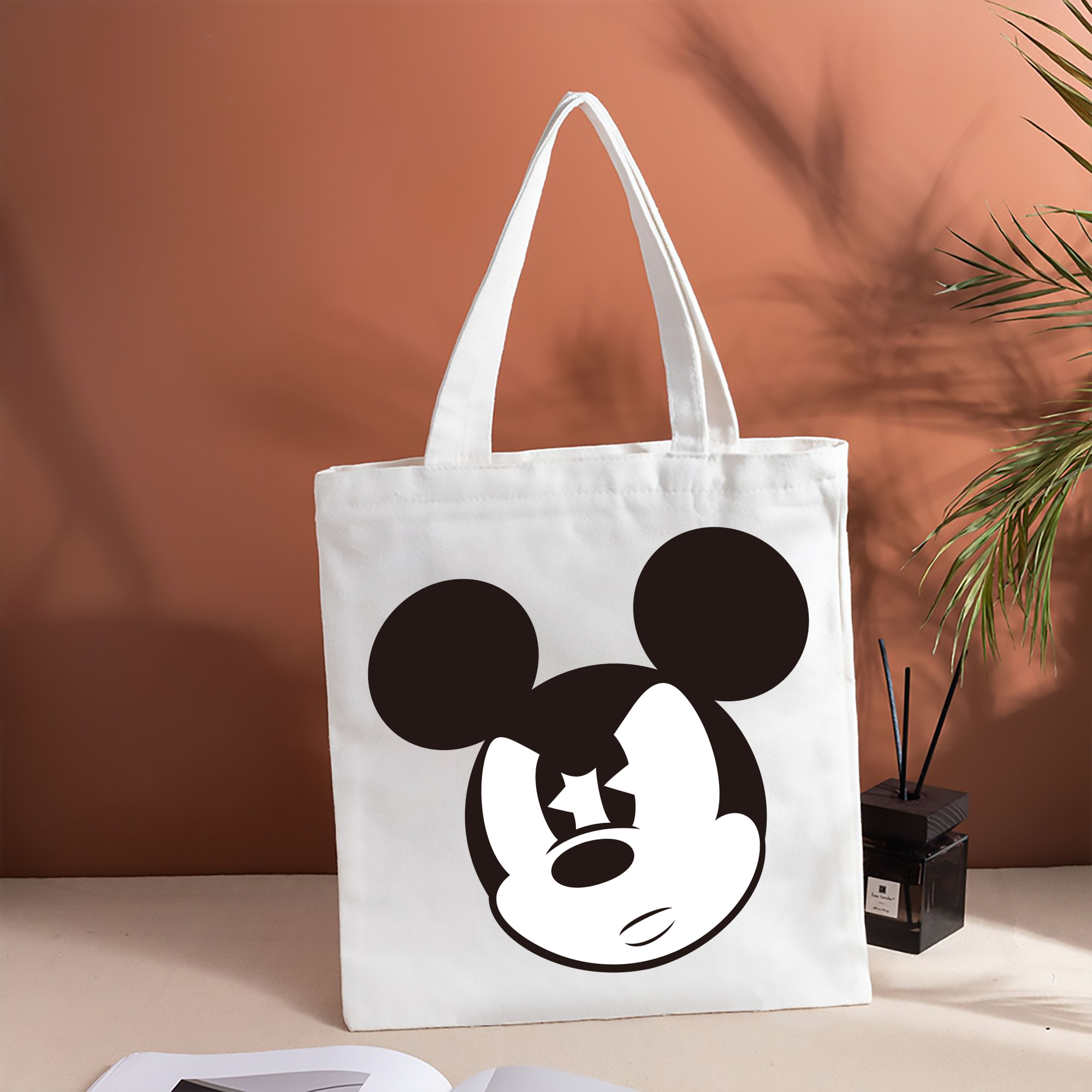 ミッキーマウス Mickey Mouse 縦型キャンバス生地手提げバッグ　トートバッグ