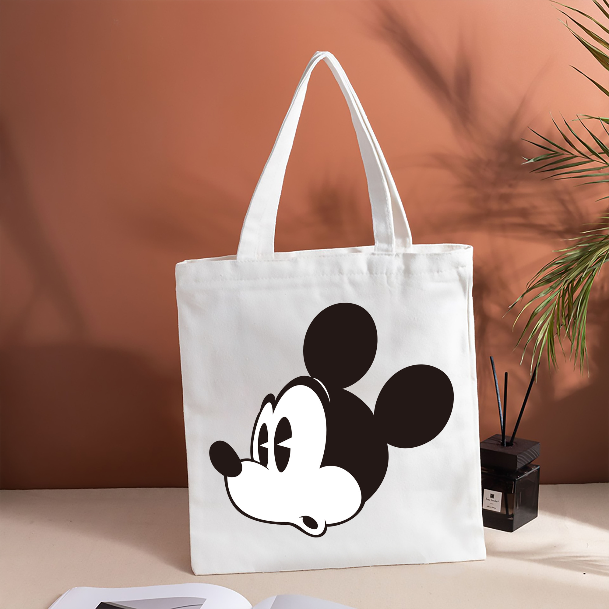 ミッキーマウス Mickey Mouse 縦型キャンバス生地手提げバッグ　トートバッグ