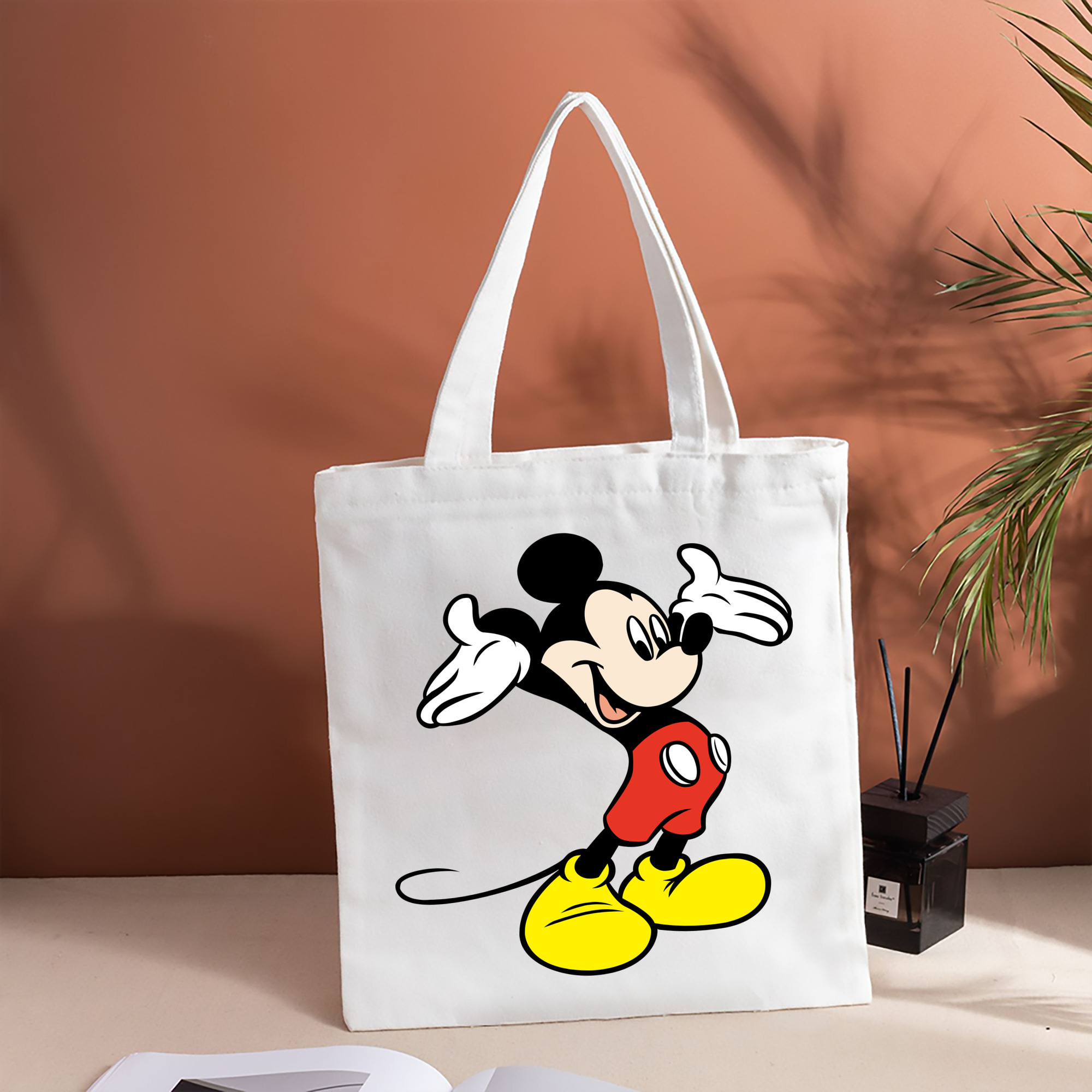 ミッキーマウス Mickey Mouse 縦型キャンバス生地手提げバッグ　トートバッグ