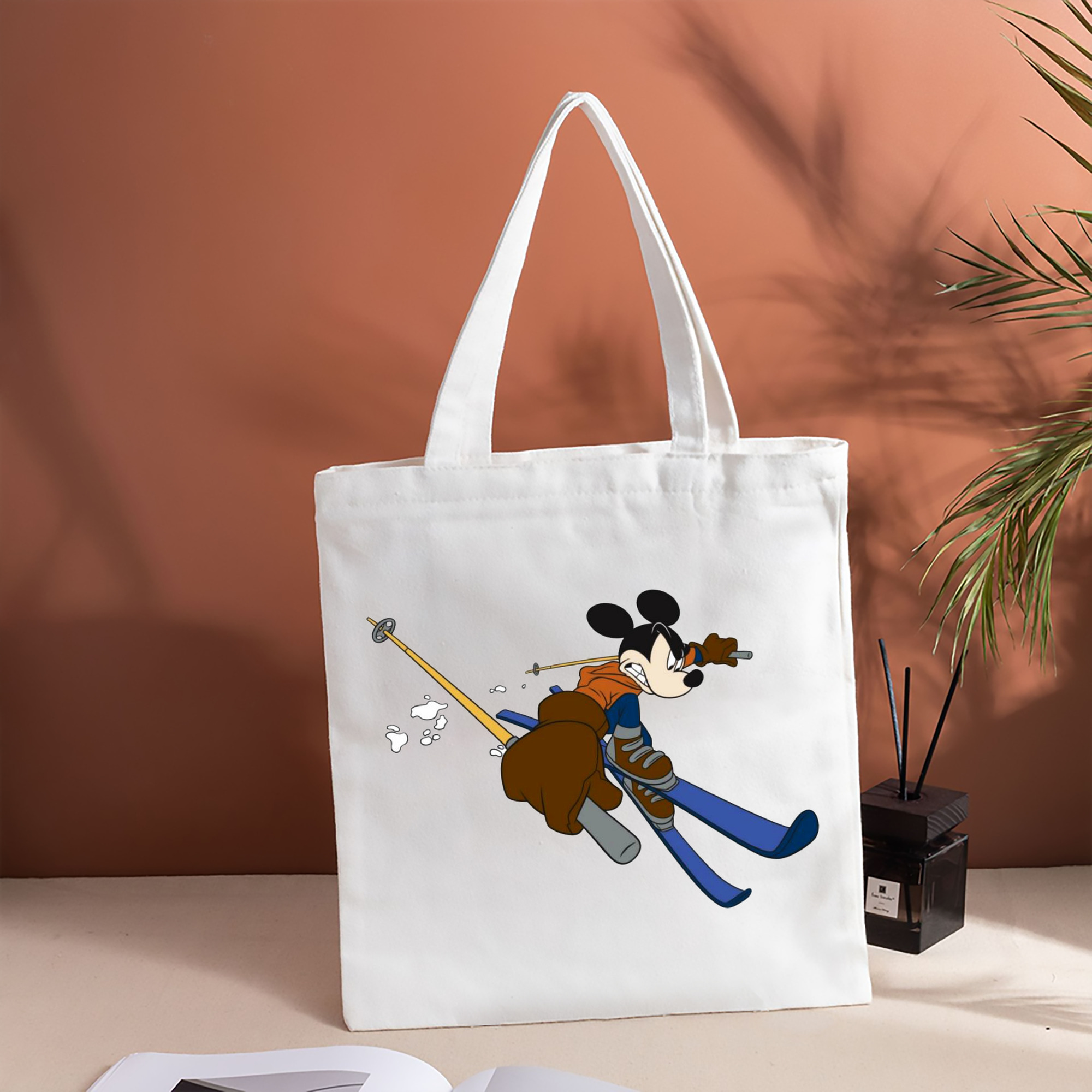 ミッキーマウス Mickey Mouse 縦型キャンバス生地手提げバッグ　トートバッグ