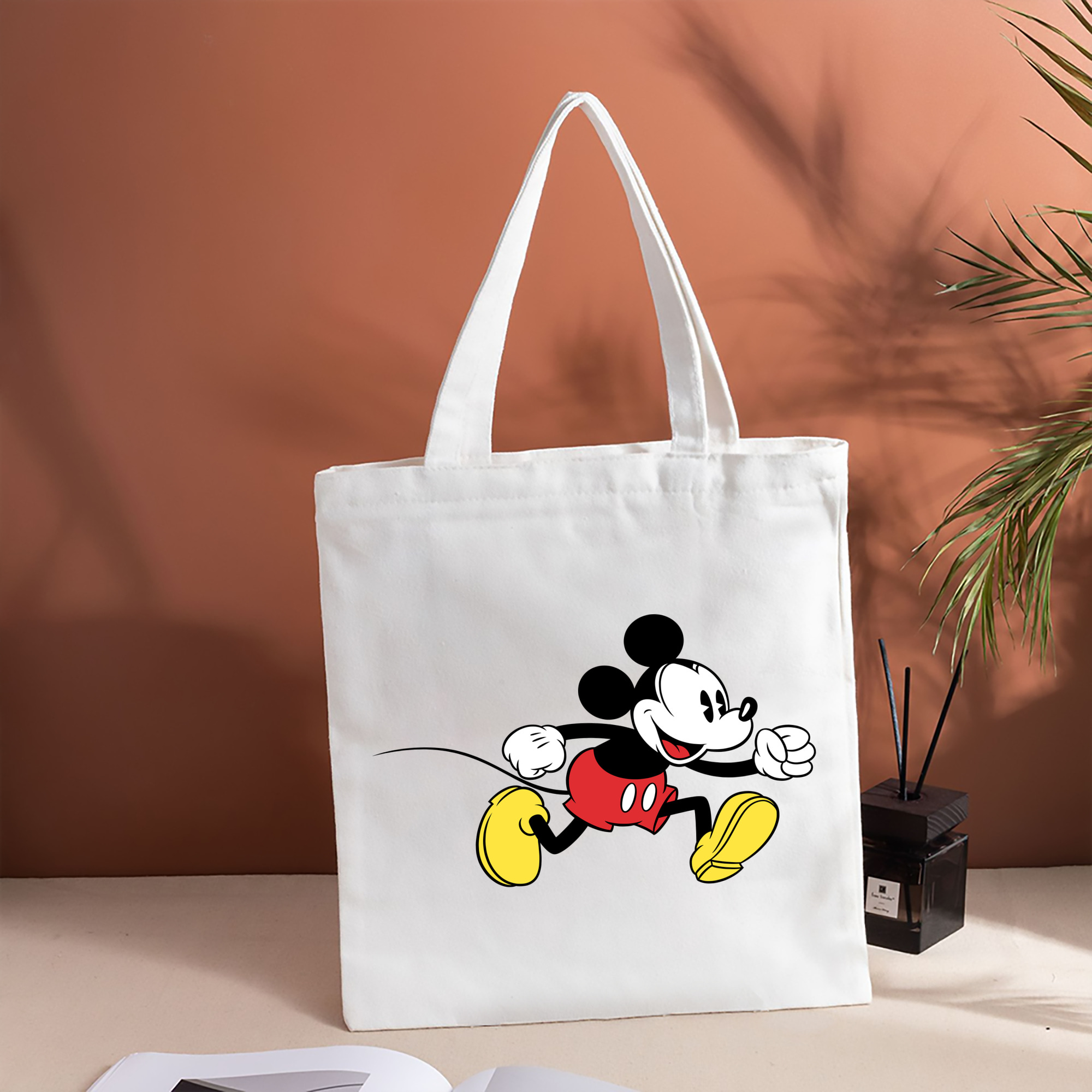 ミッキーマウス Mickey Mouse 縦型キャンバス生地手提げバッグ　トートバッグ