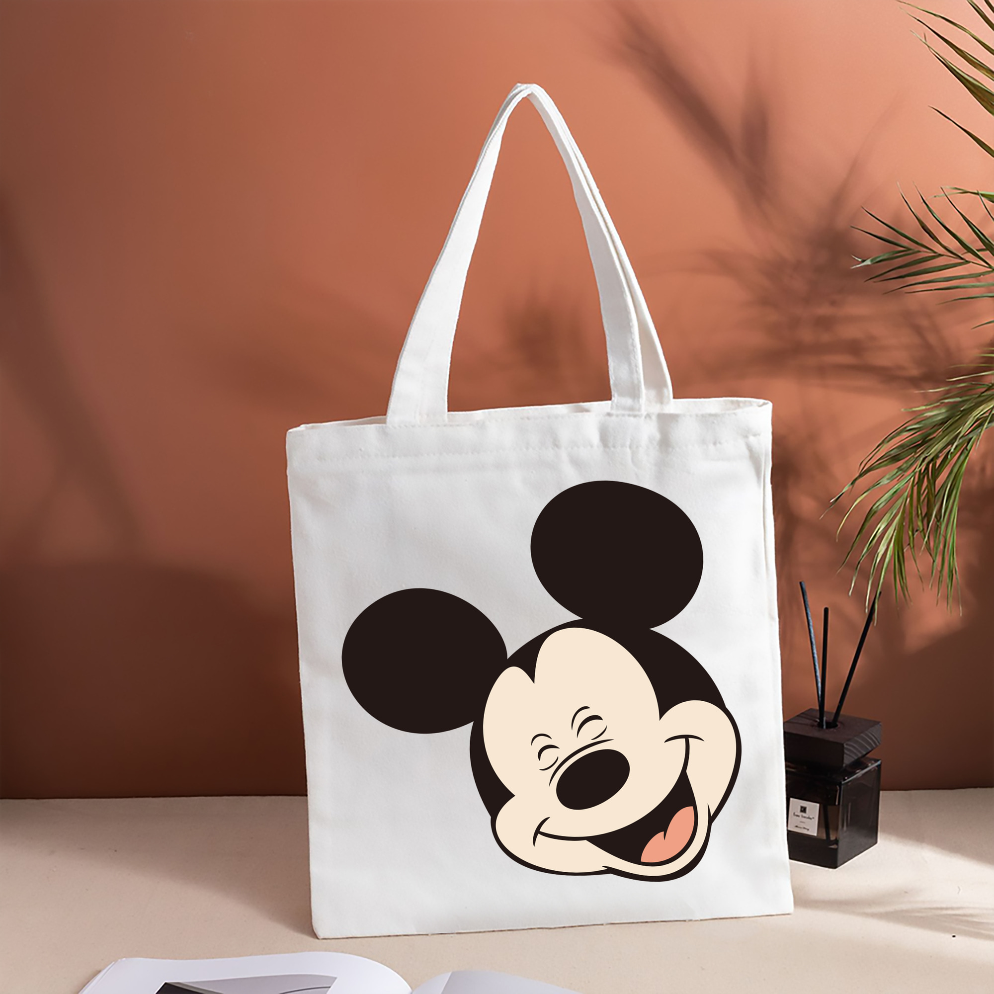 ミッキーマウス Mickey Mouse 縦型キャンバス生地手提げバッグ　トートバッグ
