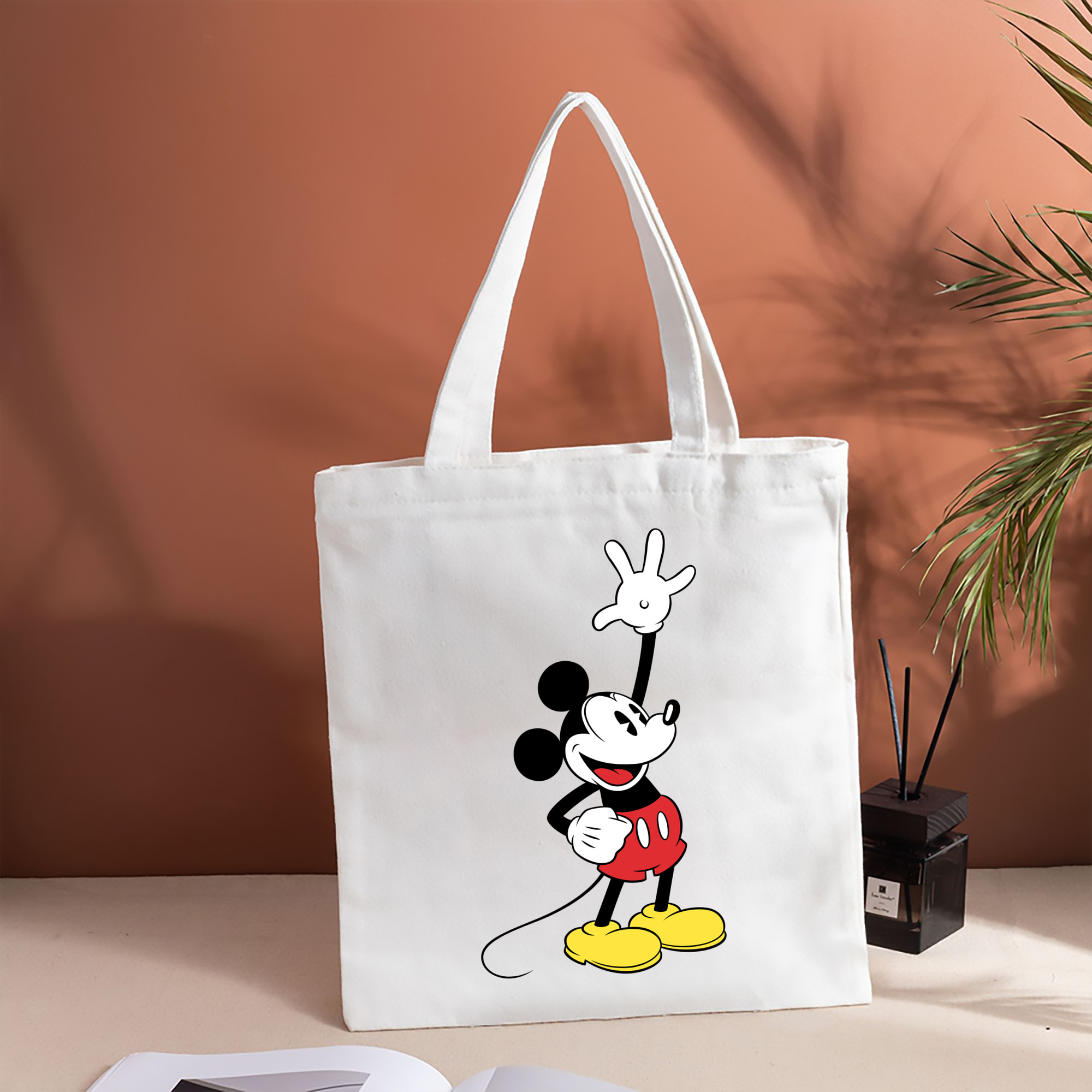 ミッキーマウス Mickey Mouse 縦型キャンバス生地手提げバッグ　トートバッグ