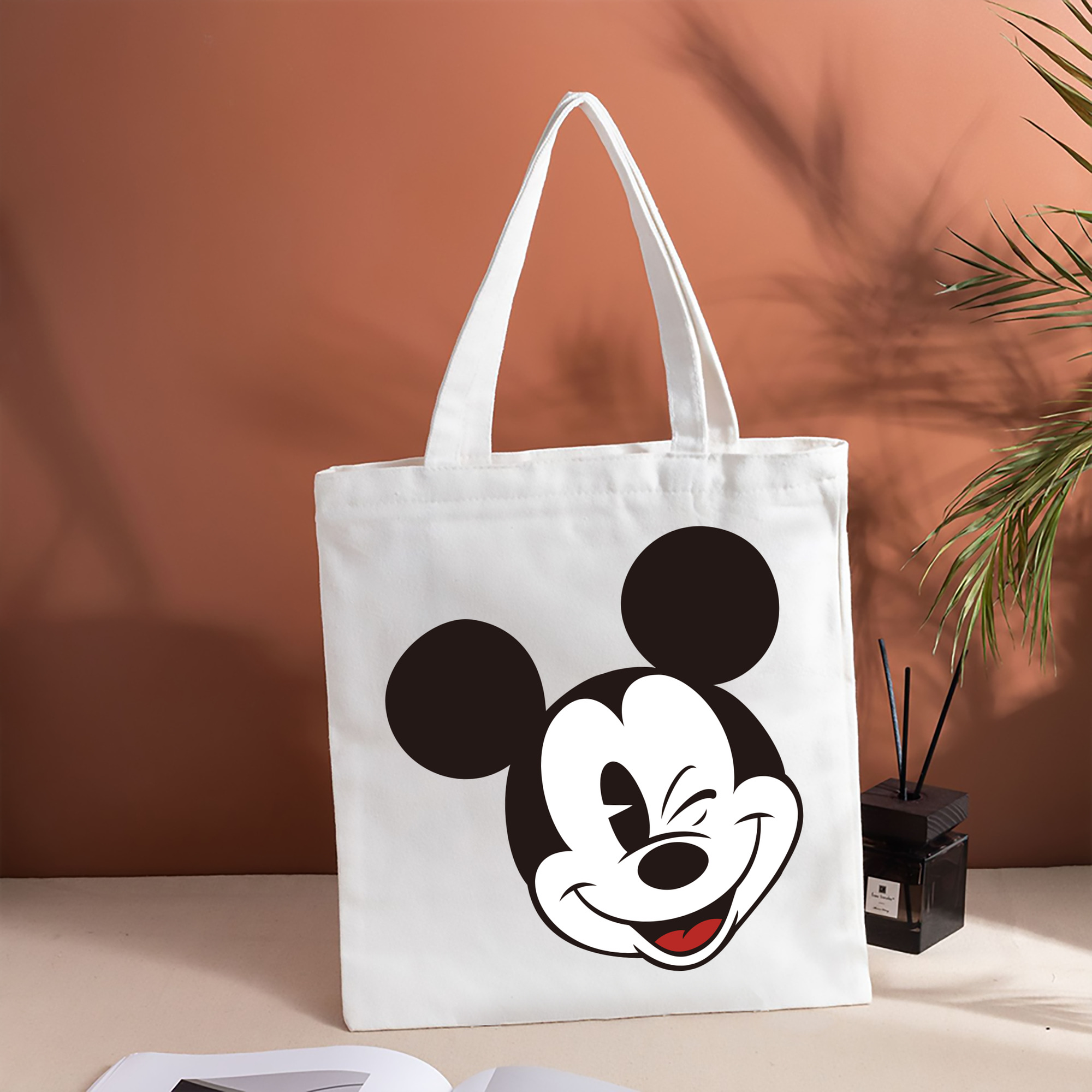 ミッキーマウス Mickey Mouse 縦型キャンバス生地手提げバッグ　トートバッグ